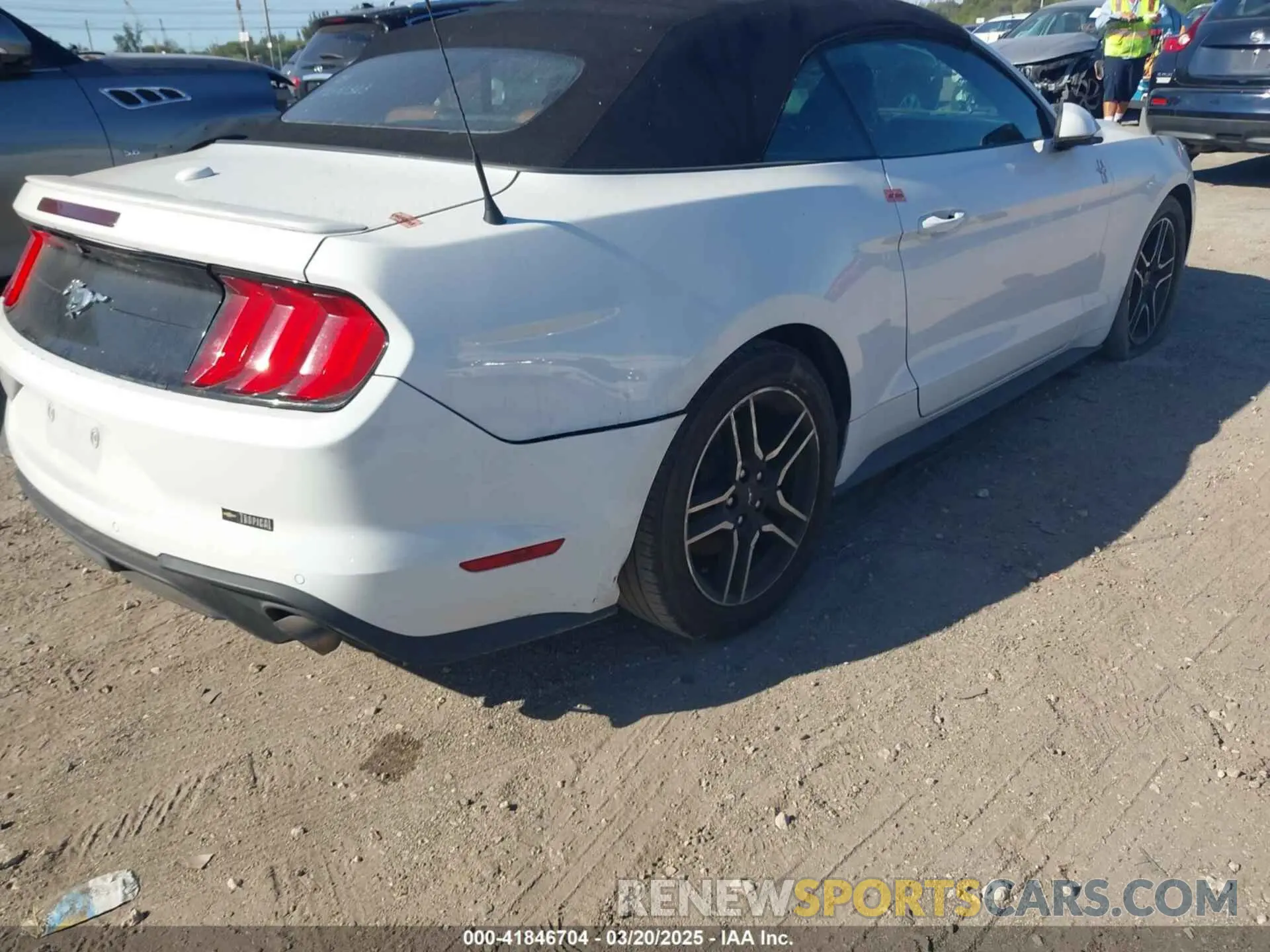 20 Photograph of a damaged car 1FATP8UH8K5162526 FORD MUSTANG 2019