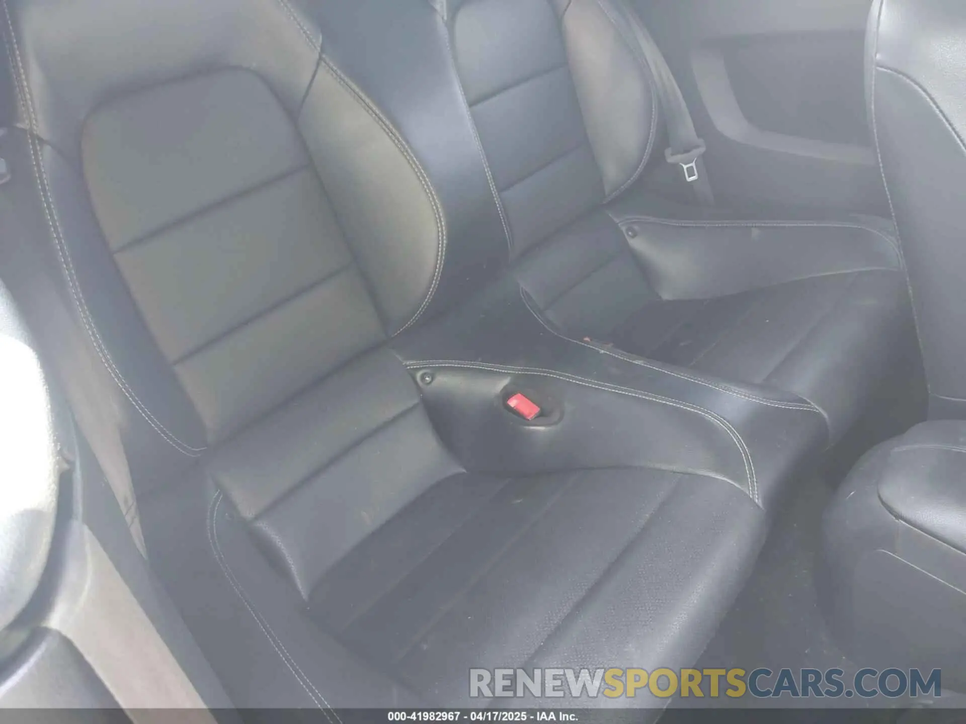 8 Photograph of a damaged car 1FATP8UH9K5158484 FORD MUSTANG 2019
