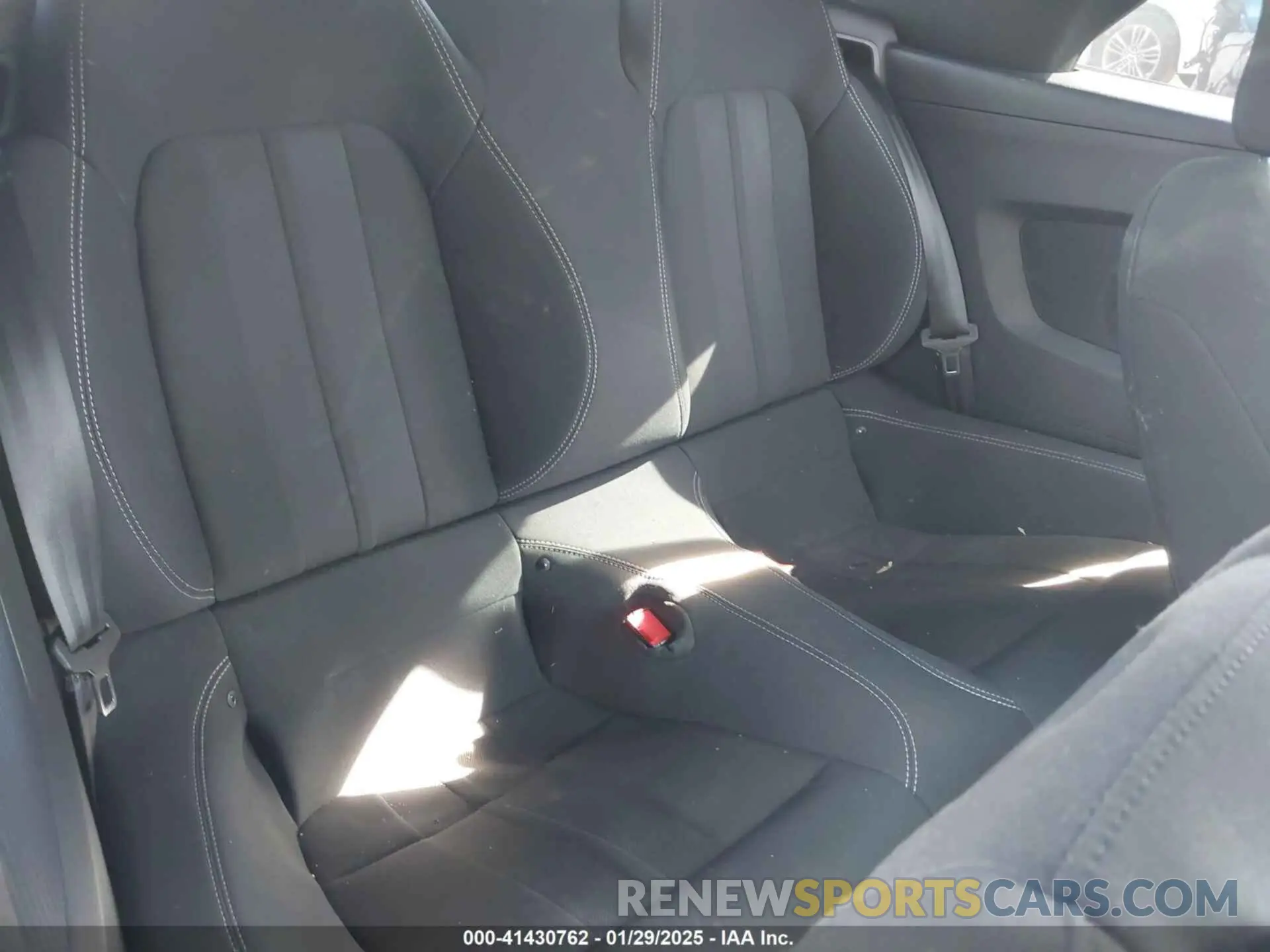 8 Photograph of a damaged car 1FATP8UH9K5193803 FORD MUSTANG 2019