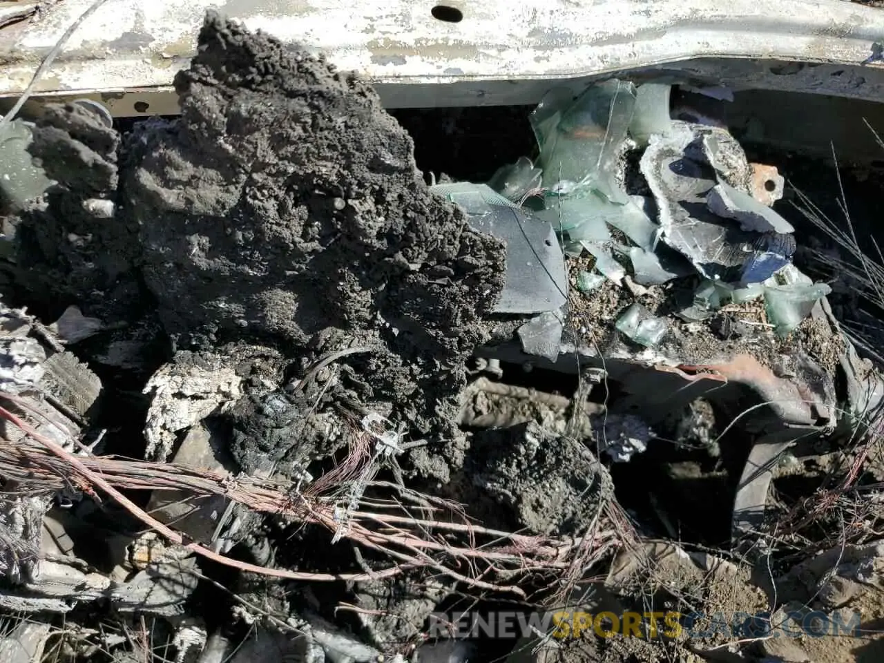 9 Photograph of a damaged car 1FA6P8CF0L5109026 FORD MUSTANG 2020