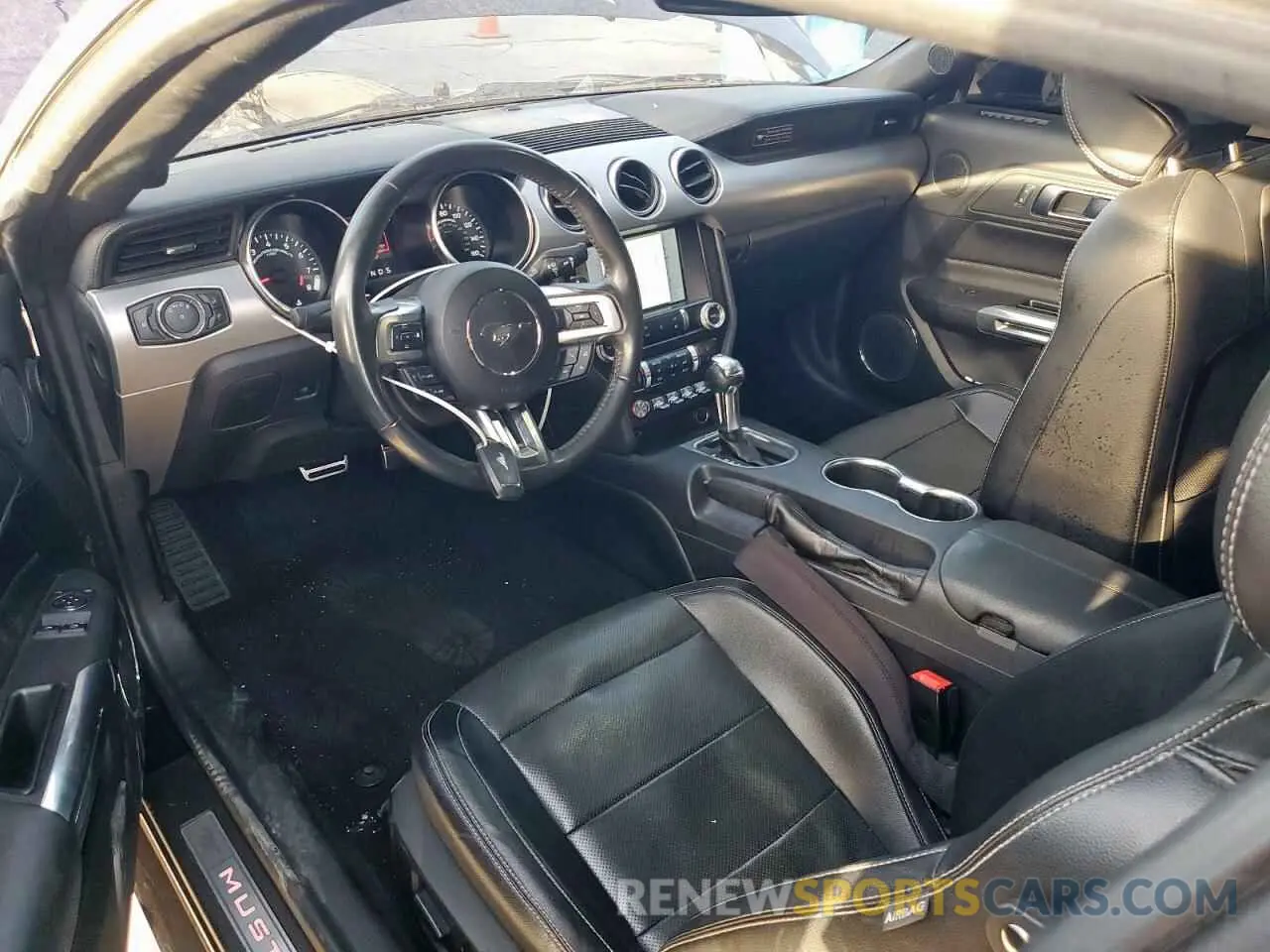 8 Photograph of a damaged car 1FA6P8CF0L5130233 FORD MUSTANG 2020
