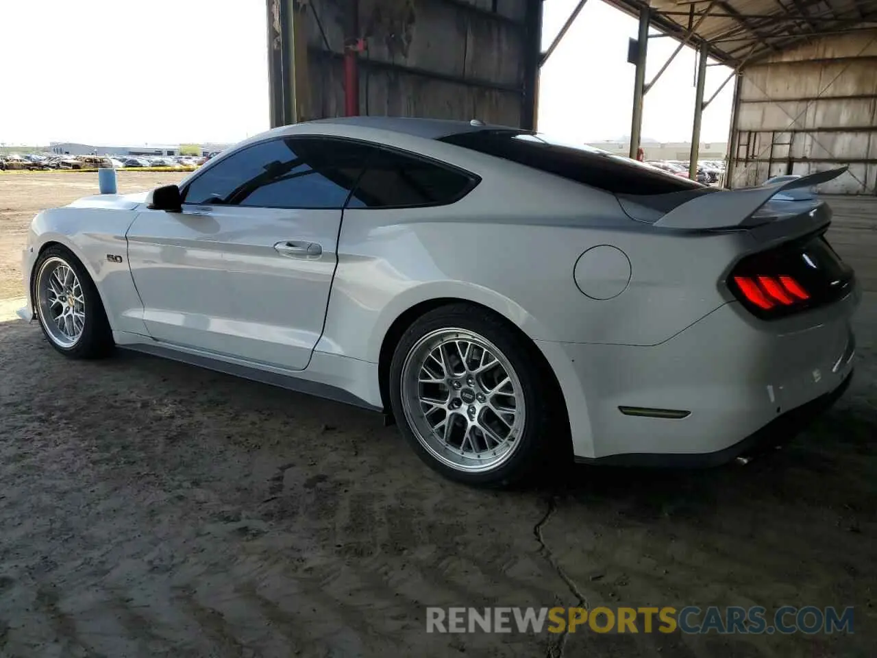 2 Photograph of a damaged car 1FA6P8CF0L5131222 FORD MUSTANG 2020