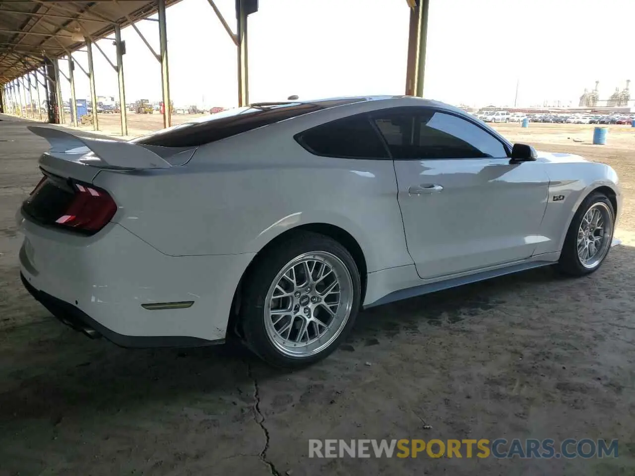 3 Photograph of a damaged car 1FA6P8CF0L5131222 FORD MUSTANG 2020