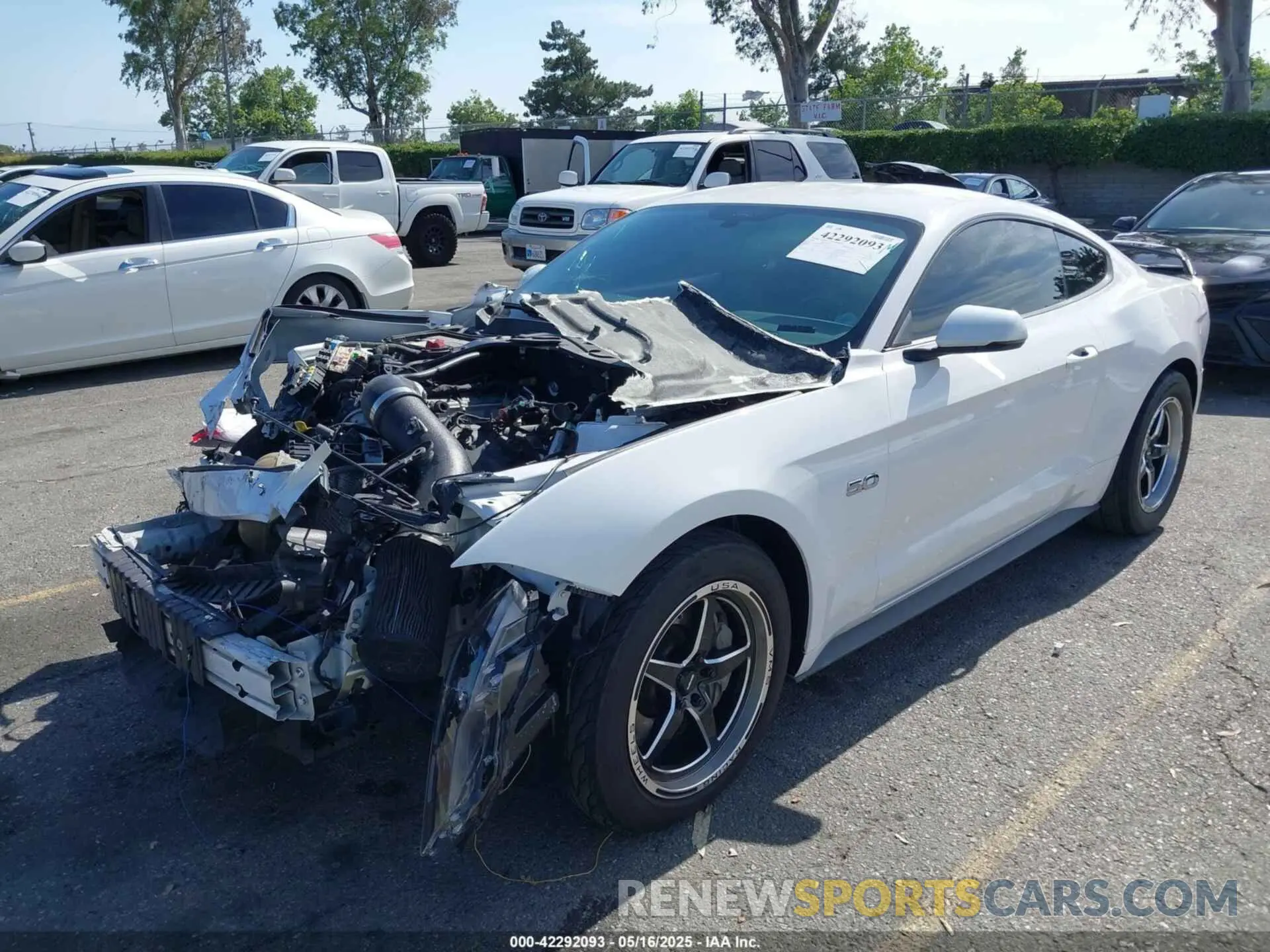 2 Photograph of a damaged car 1FA6P8CF0L5136422 FORD MUSTANG 2020