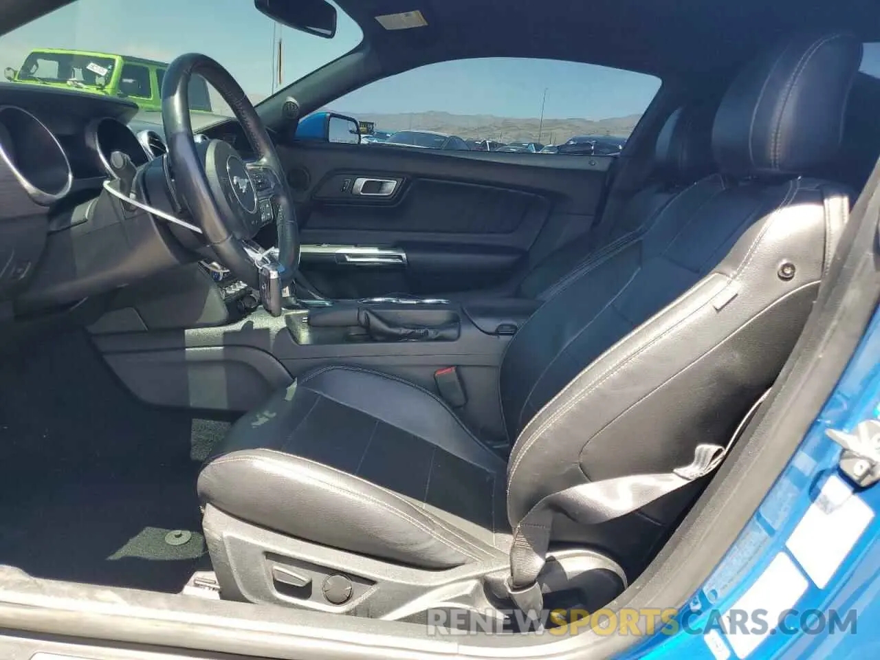 7 Photograph of a damaged car 1FA6P8CF0L5142012 FORD MUSTANG 2020
