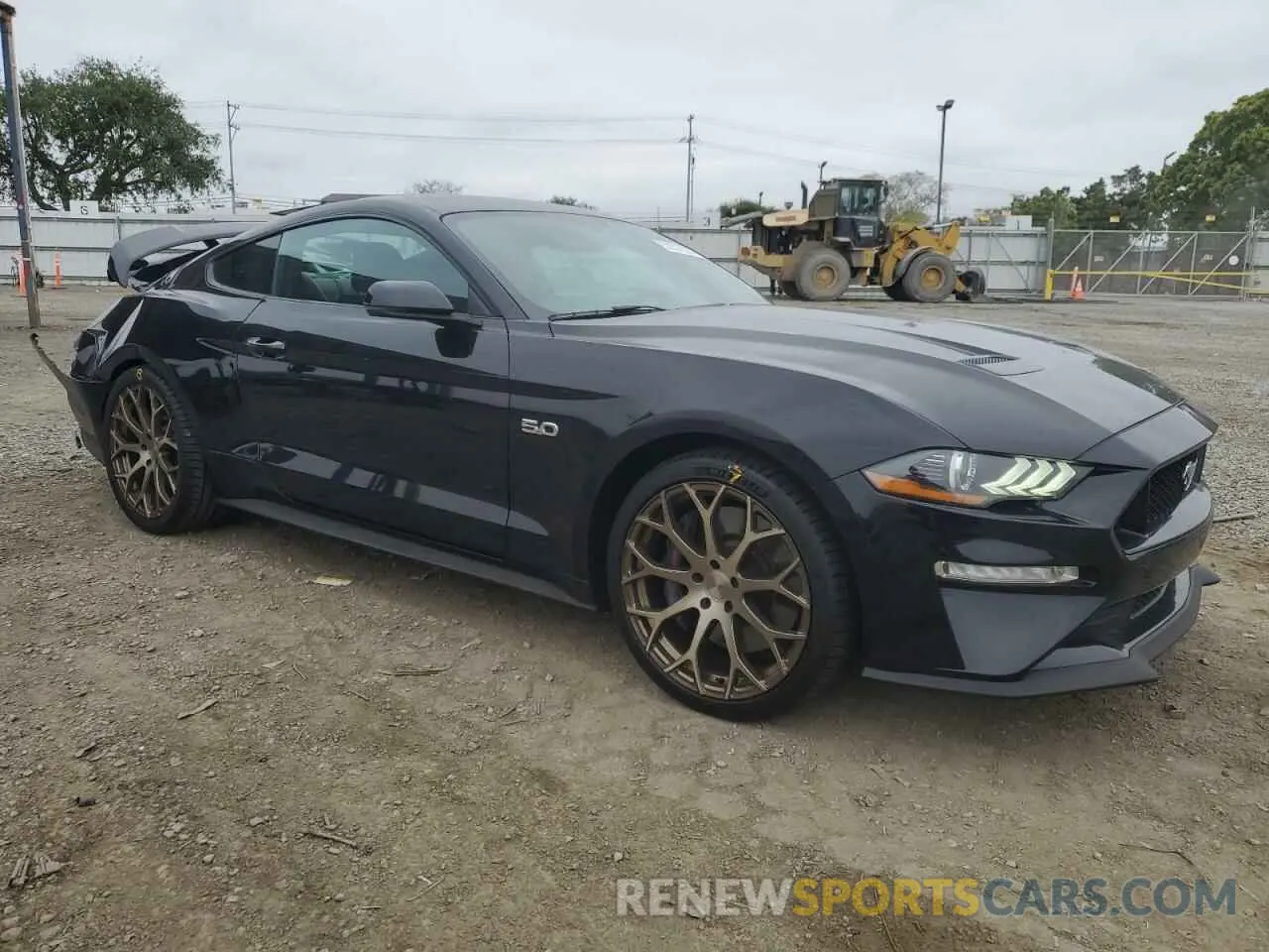 4 Photograph of a damaged car 1FA6P8CF1L5130760 FORD MUSTANG 2020