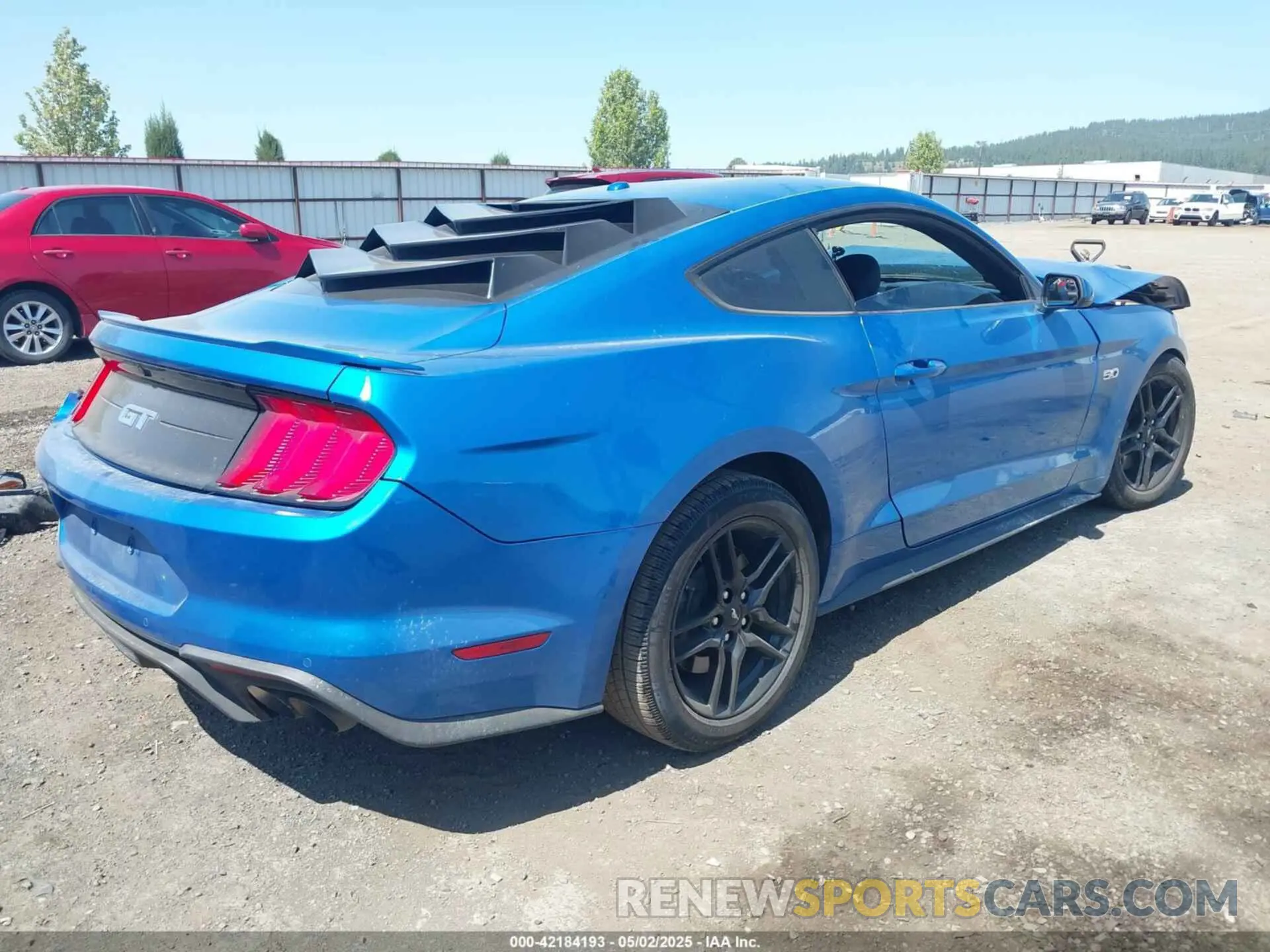 4 Photograph of a damaged car 1FA6P8CF1L5130970 FORD MUSTANG 2020