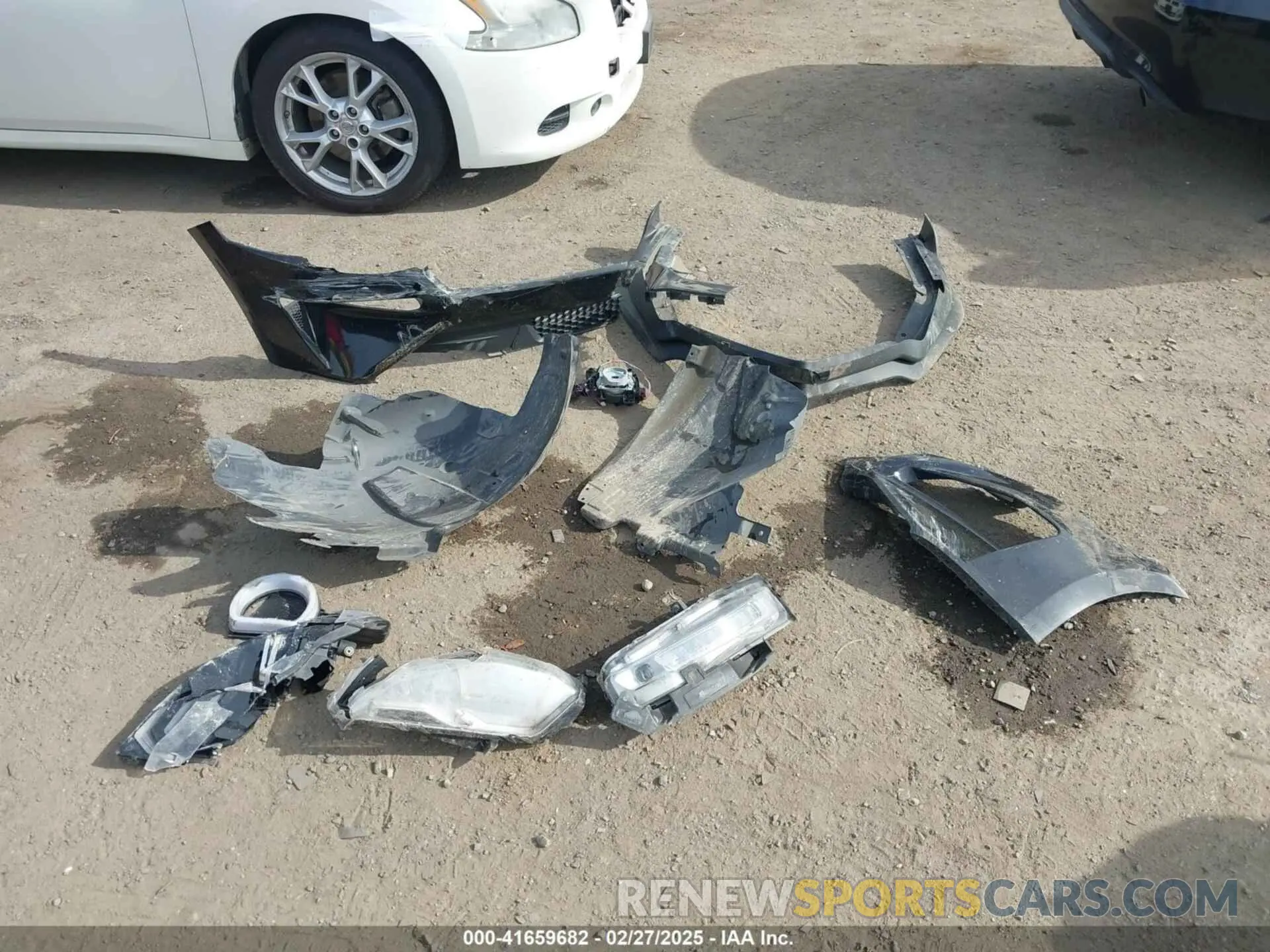 12 Photograph of a damaged car 1FA6P8CF1L5136218 FORD MUSTANG 2020