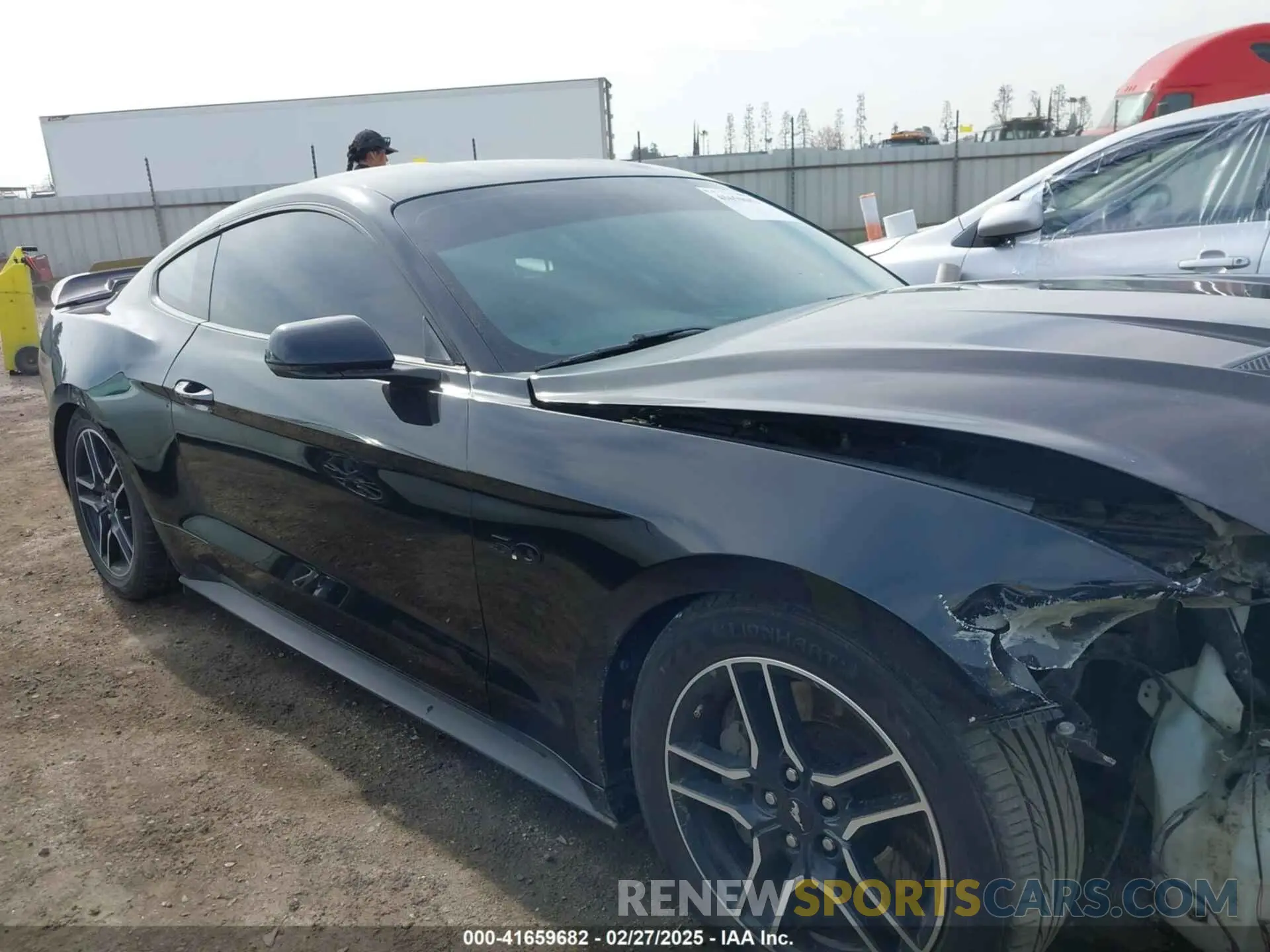 14 Photograph of a damaged car 1FA6P8CF1L5136218 FORD MUSTANG 2020