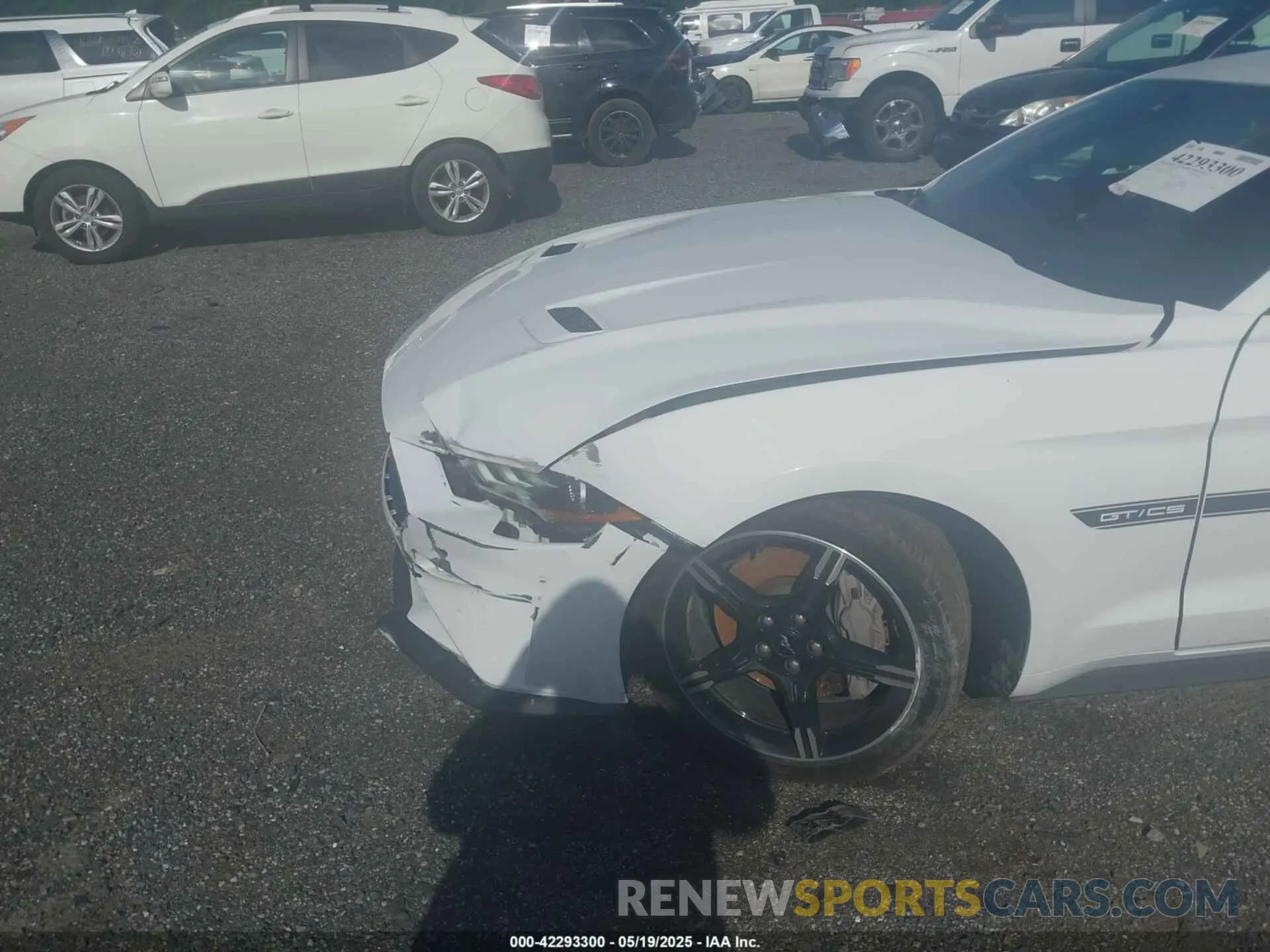 6 Photograph of a damaged car 1FA6P8CF2L5114664 FORD MUSTANG 2020