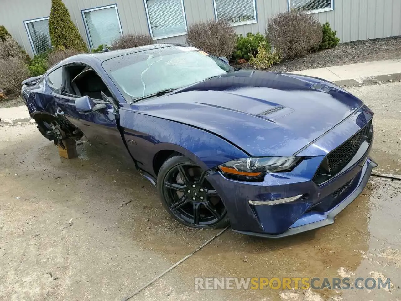 4 Photograph of a damaged car 1FA6P8CF3L5157524 FORD MUSTANG 2020