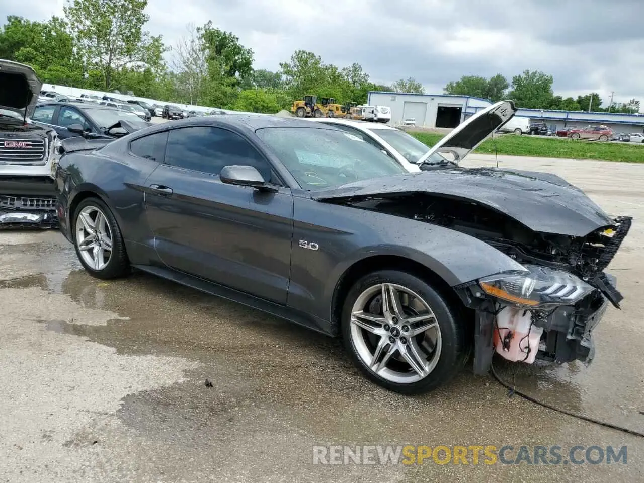 4 Photograph of a damaged car 1FA6P8CF3L5158608 FORD MUSTANG 2020