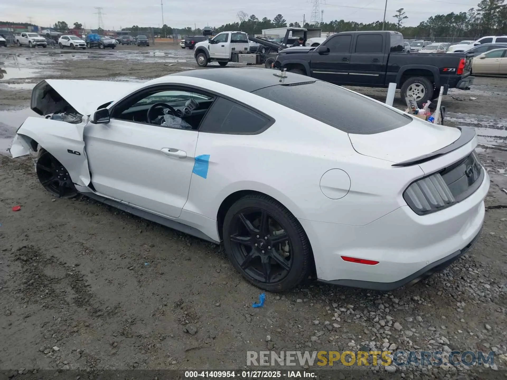 3 Photograph of a damaged car 1FA6P8CF3L5159340 FORD MUSTANG 2020