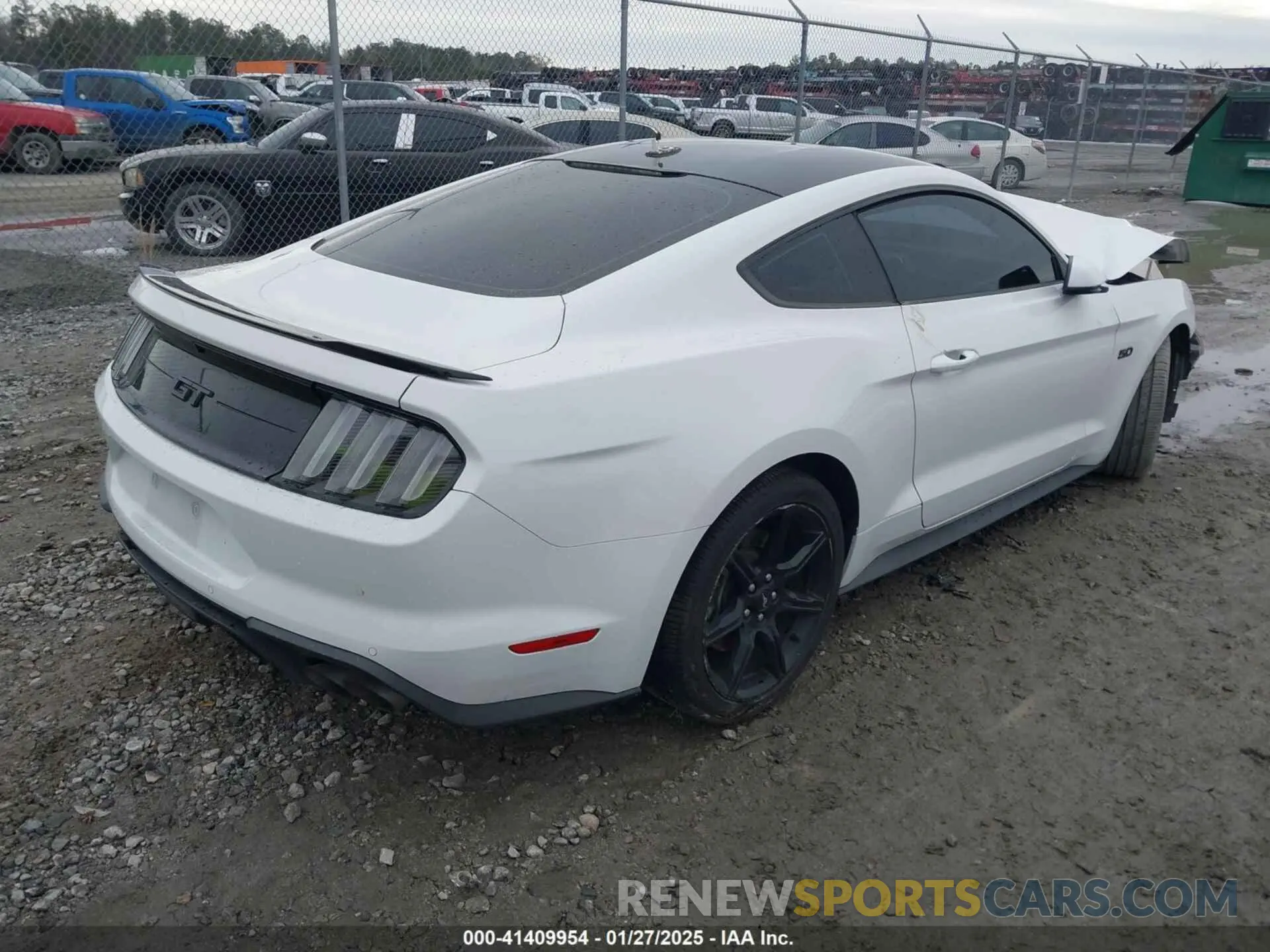 4 Photograph of a damaged car 1FA6P8CF3L5159340 FORD MUSTANG 2020
