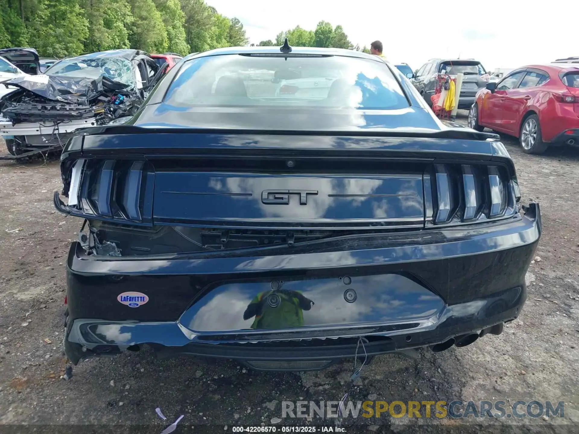 16 Photograph of a damaged car 1FA6P8CF3L5168510 FORD MUSTANG 2020