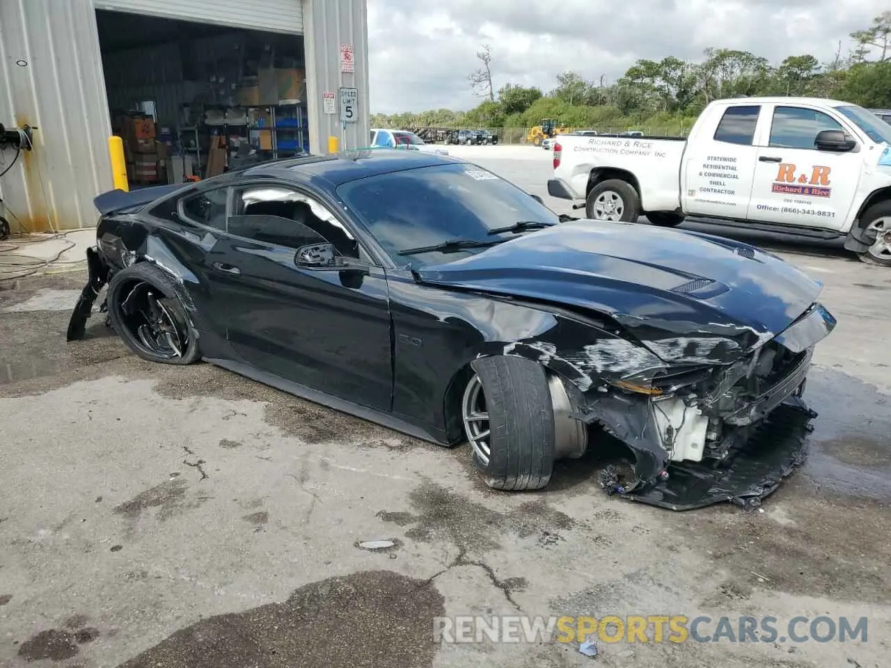 4 Photograph of a damaged car 1FA6P8CF3L5175215 FORD MUSTANG 2020