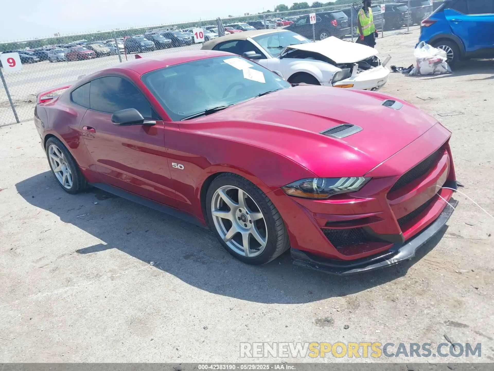1 Photograph of a damaged car 1FA6P8CF4L5169942 FORD MUSTANG 2020