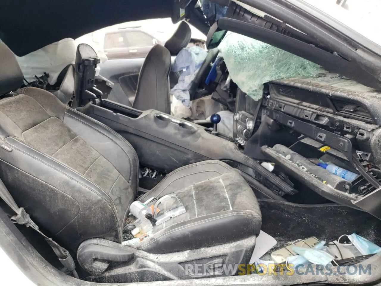 5 Photograph of a damaged car 1FA6P8CF5L5133791 FORD MUSTANG 2020