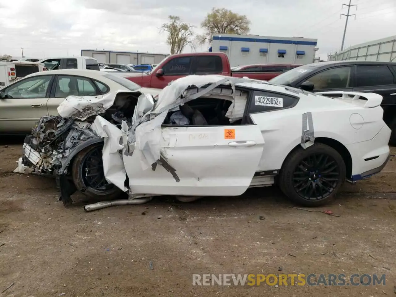 9 Photograph of a damaged car 1FA6P8CF5L5133791 FORD MUSTANG 2020