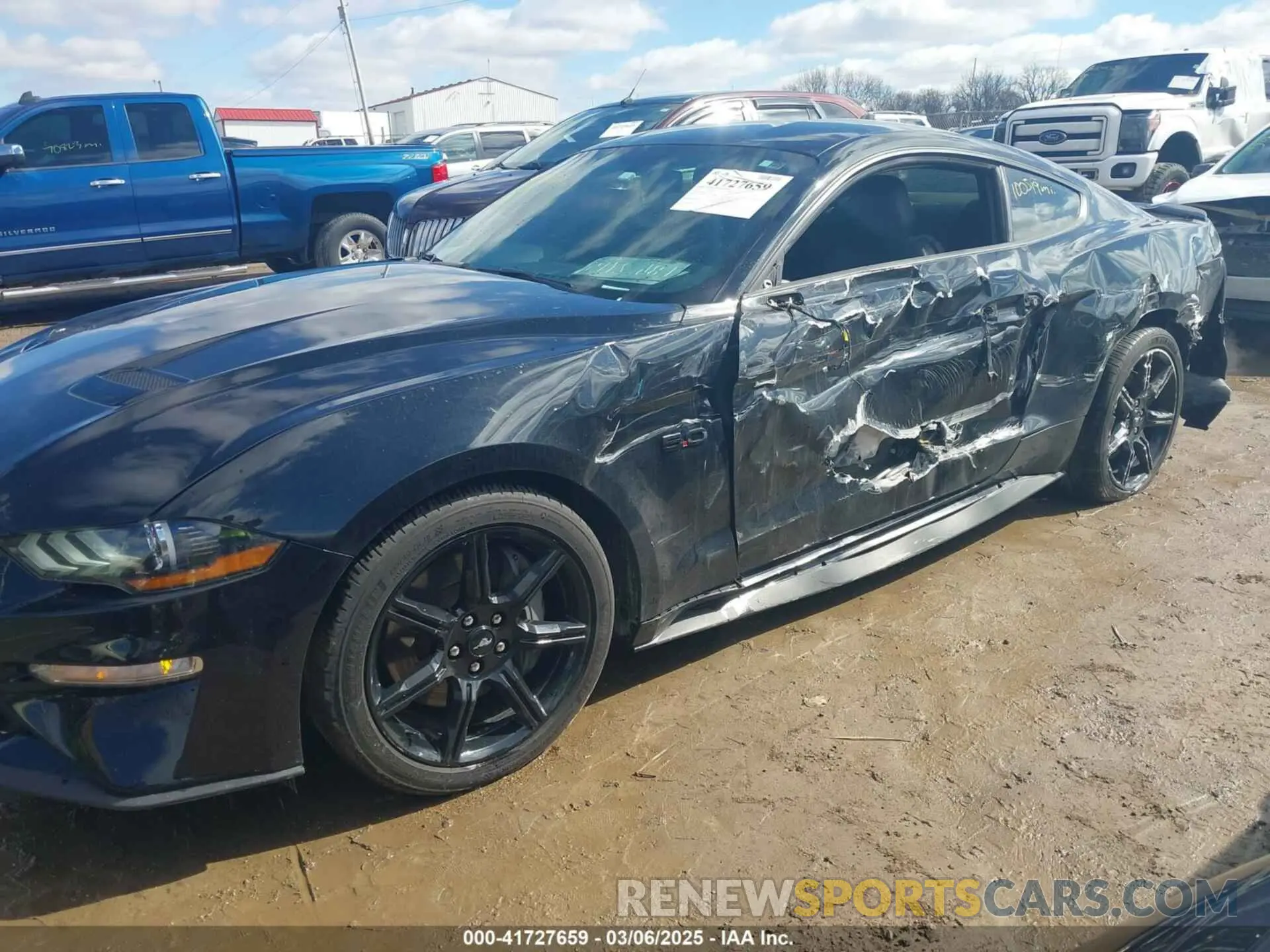 14 Photograph of a damaged car 1FA6P8CF5L5154043 FORD MUSTANG 2020