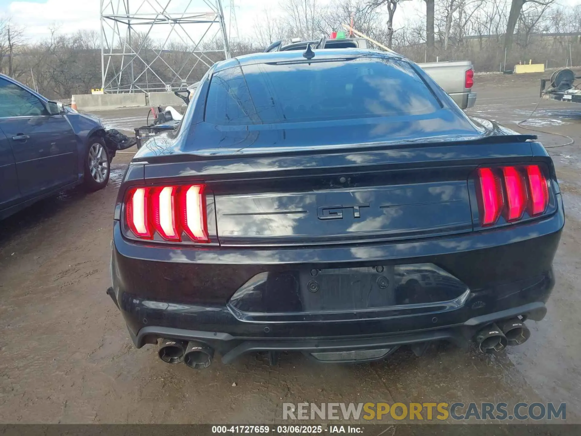 16 Photograph of a damaged car 1FA6P8CF5L5154043 FORD MUSTANG 2020