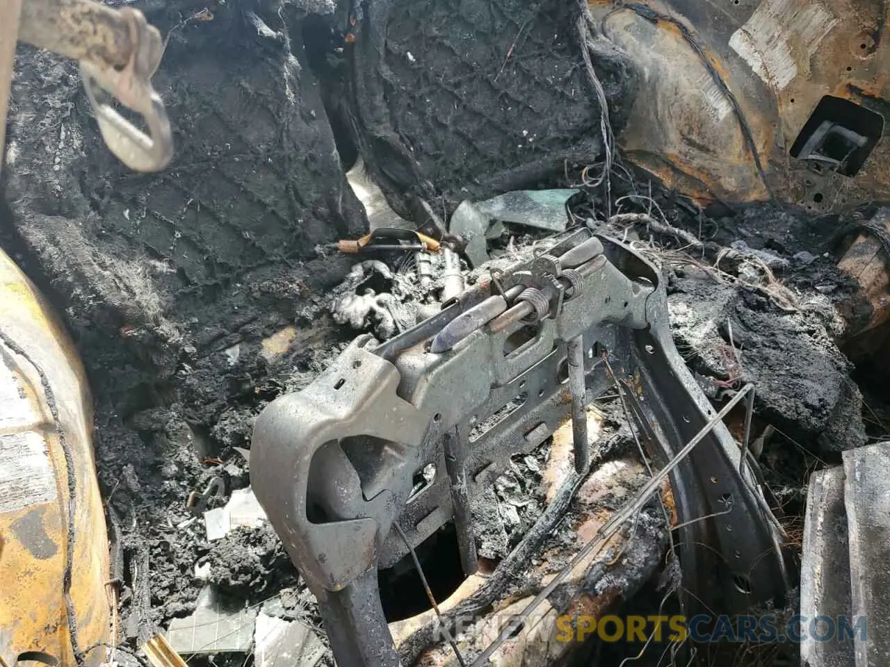 10 Photograph of a damaged car 1FA6P8CF6L5145349 FORD MUSTANG 2020