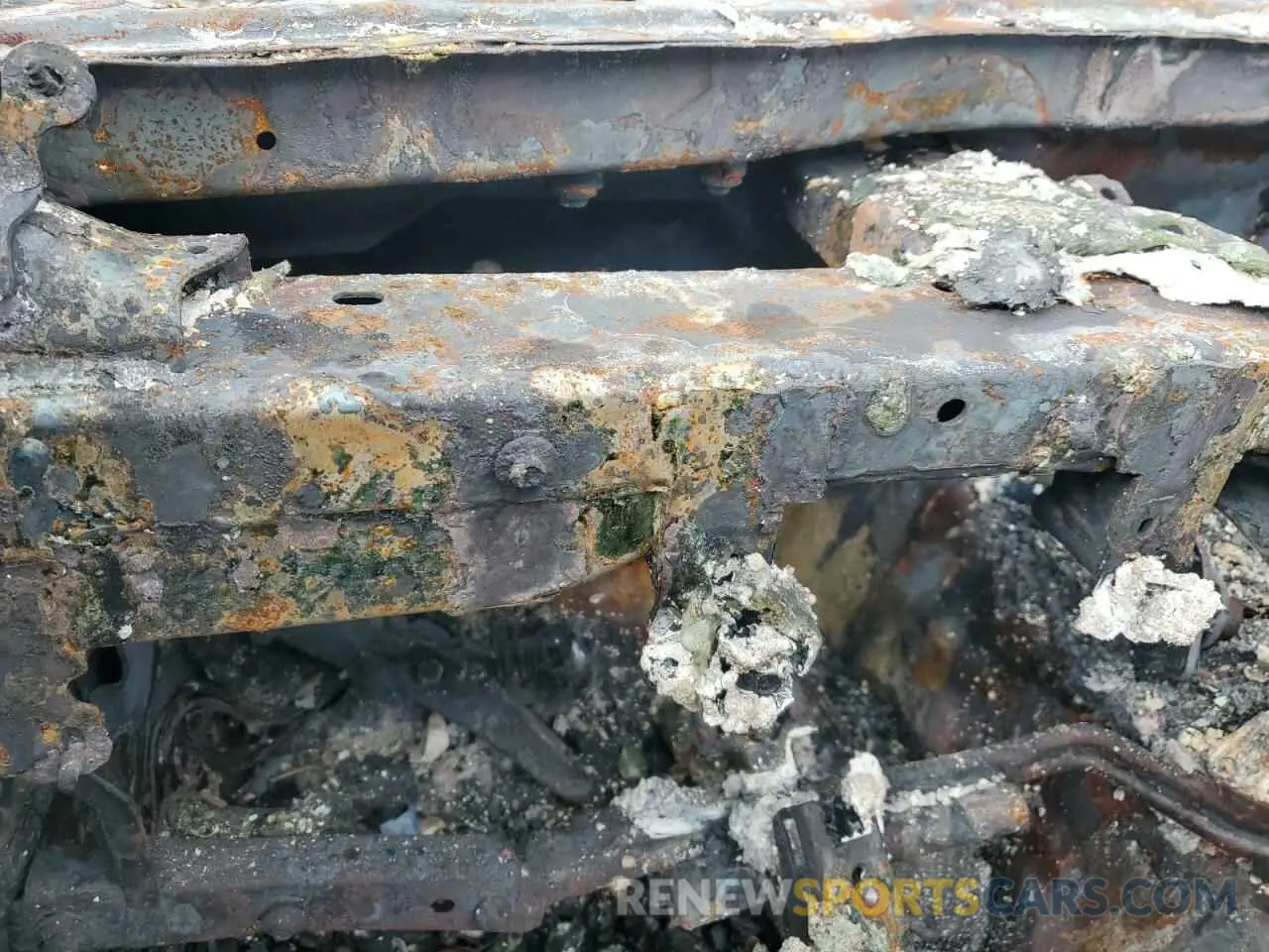 9 Photograph of a damaged car 1FA6P8CF6L5173491 FORD MUSTANG 2020
