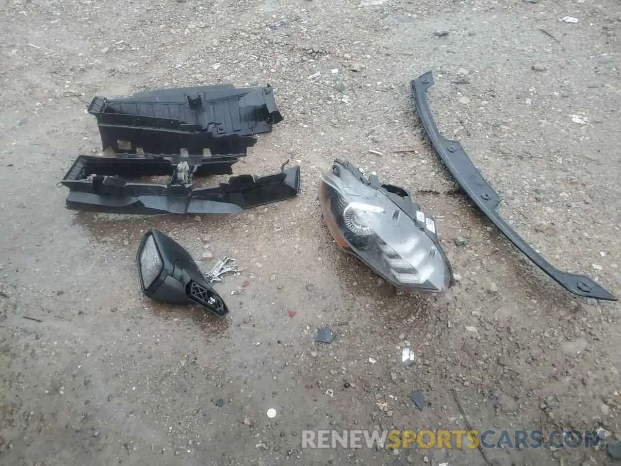 12 Photograph of a damaged car 1FA6P8CF8L5108836 FORD MUSTANG 2020