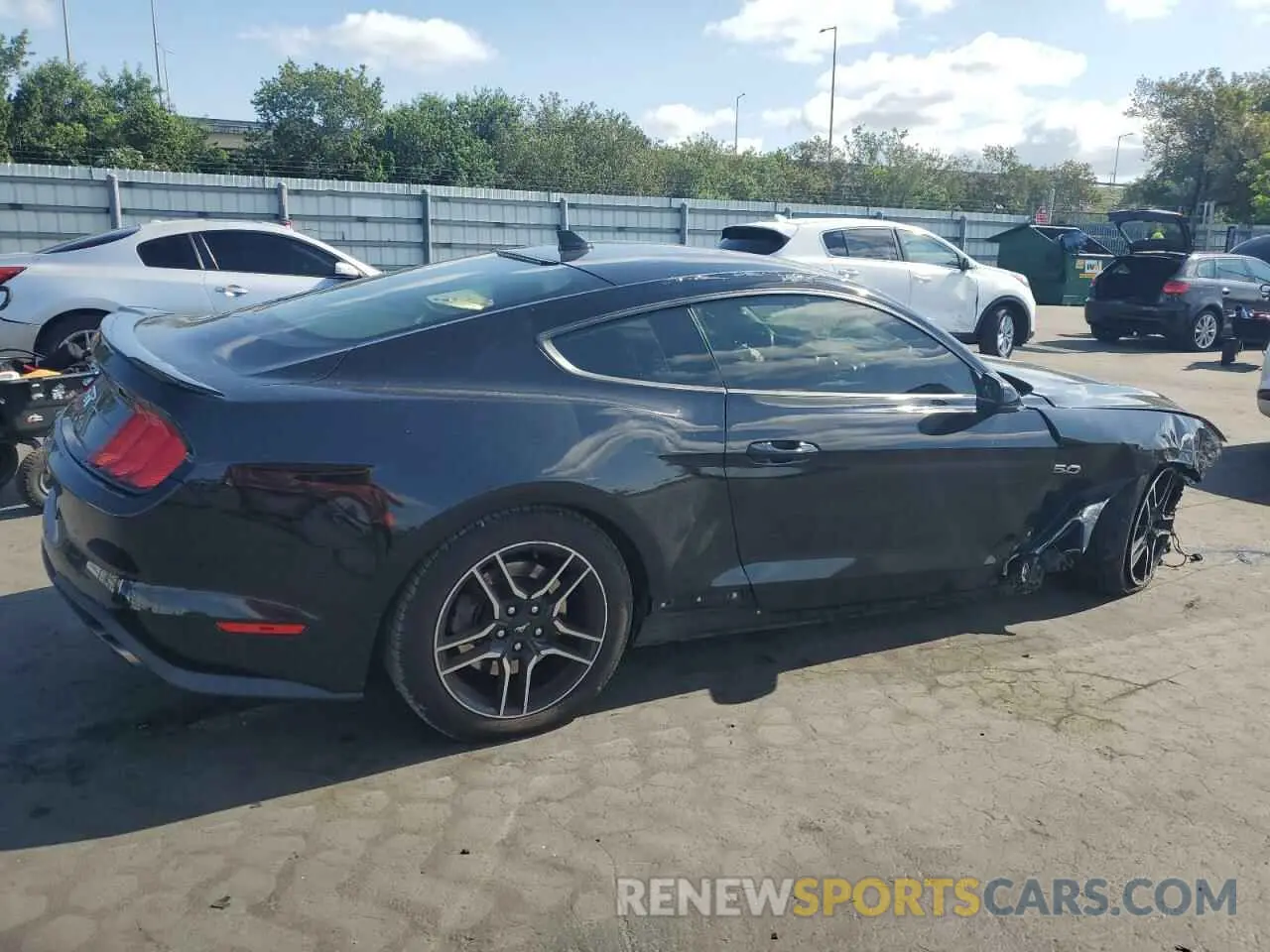 3 Photograph of a damaged car 1FA6P8CF8L5136040 FORD MUSTANG 2020