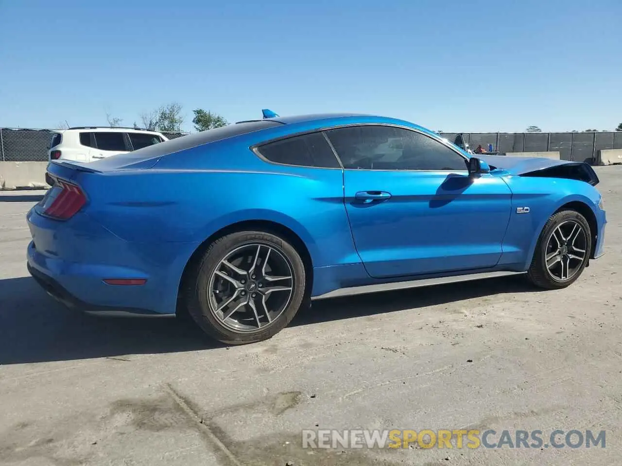 3 Photograph of a damaged car 1FA6P8CF8L5175338 FORD MUSTANG 2020