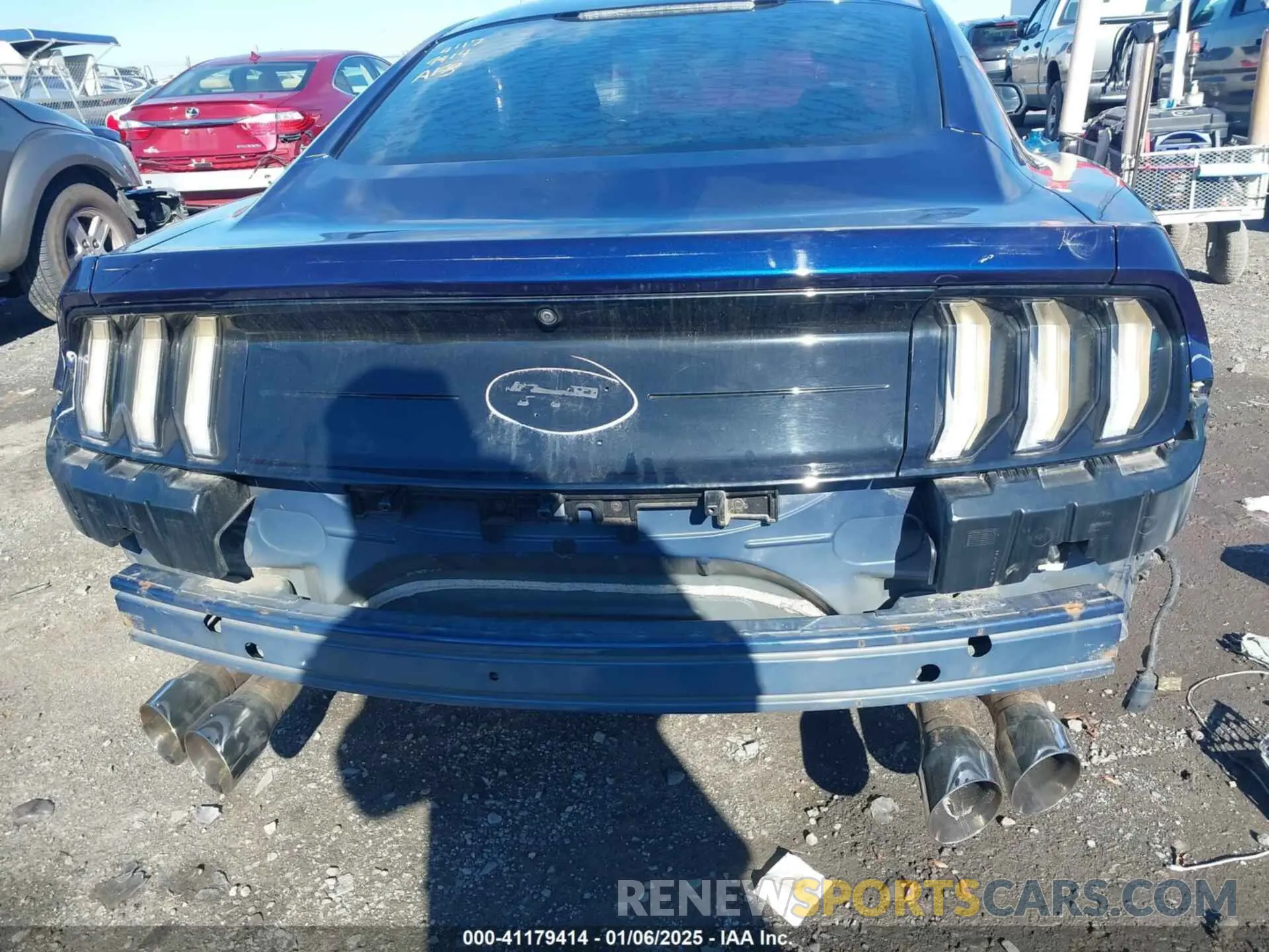 18 Photograph of a damaged car 1FA6P8CF9L5113849 FORD MUSTANG 2020