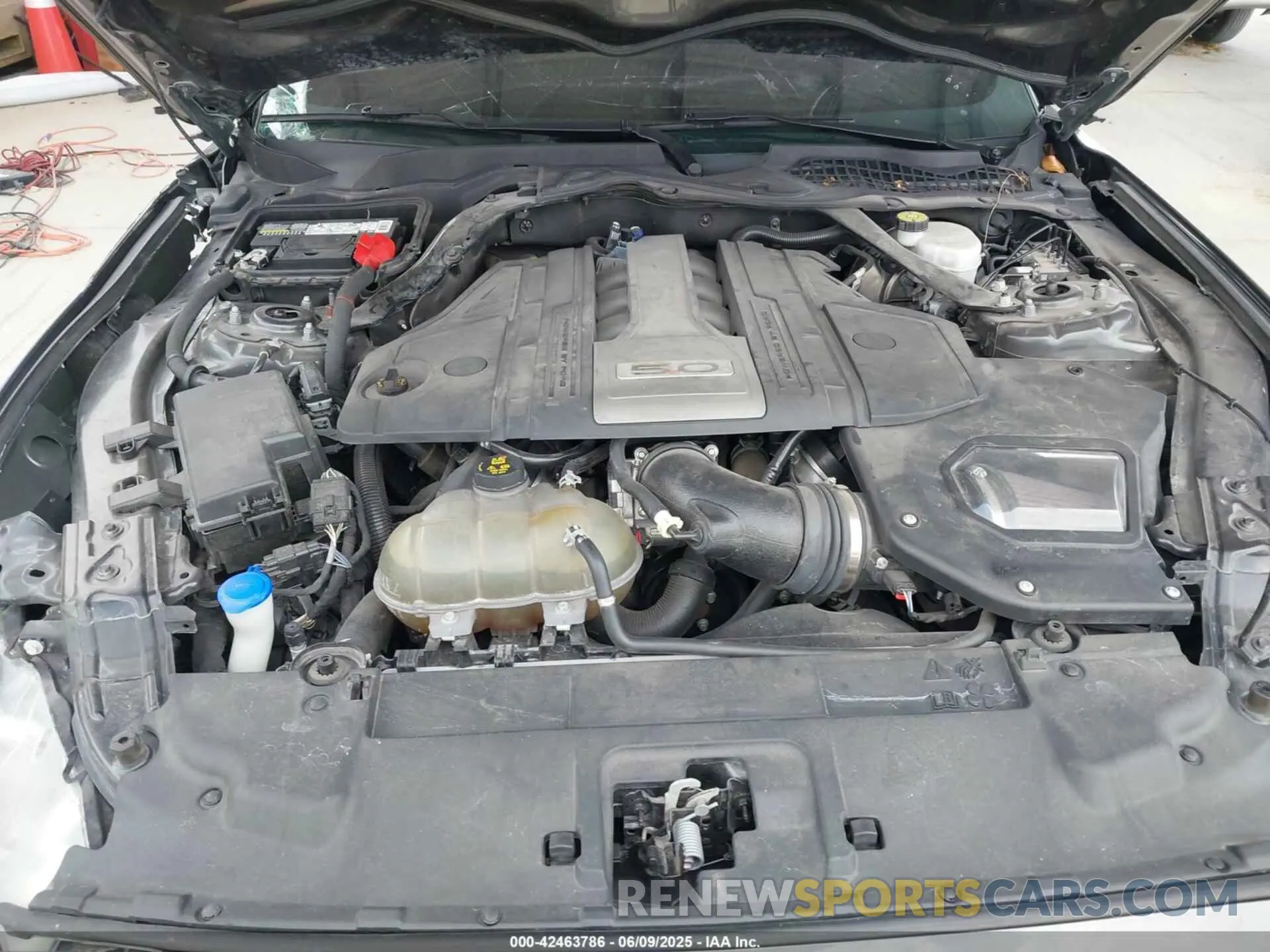 10 Photograph of a damaged car 1FA6P8CF9L5169080 FORD MUSTANG 2020