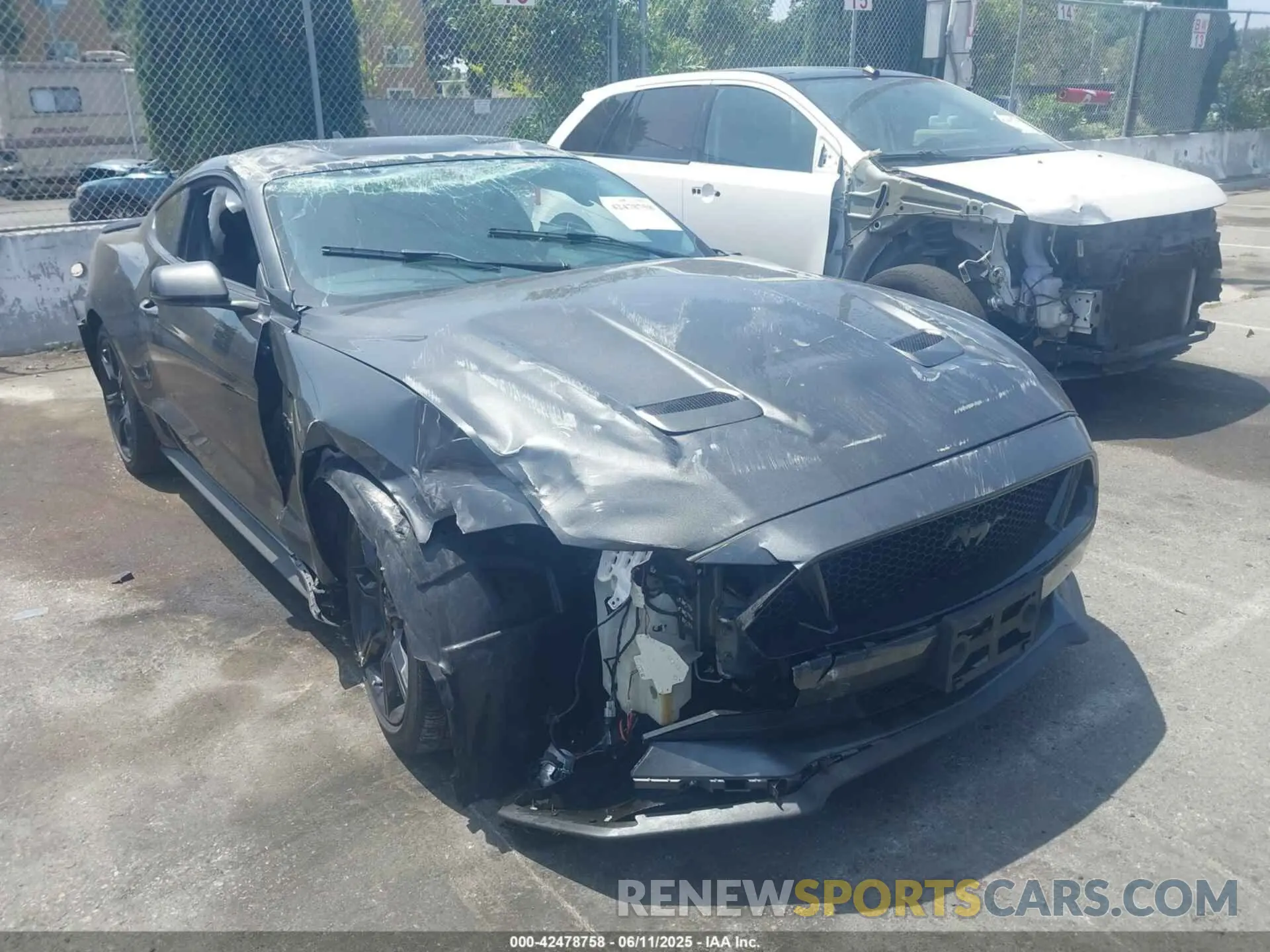 1 Photograph of a damaged car 1FA6P8CF9L5187496 FORD MUSTANG 2020