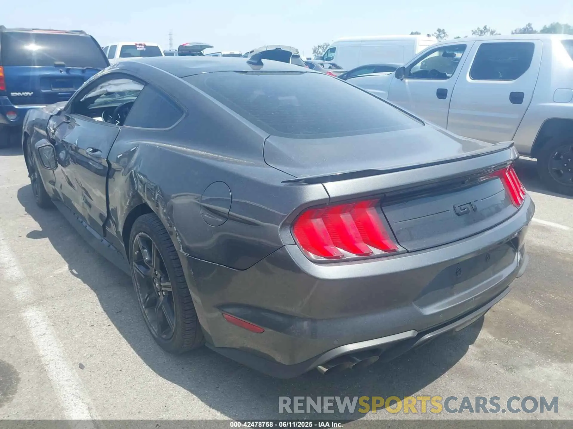 3 Photograph of a damaged car 1FA6P8CF9L5187496 FORD MUSTANG 2020