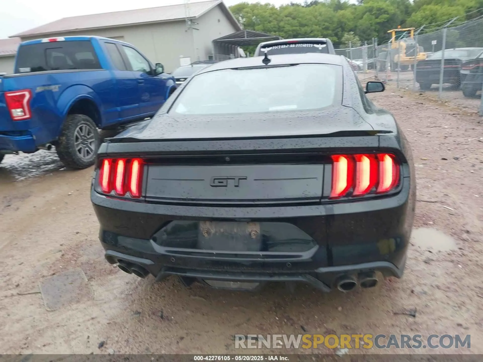 16 Photograph of a damaged car 1FA6P8CFXL5158685 FORD MUSTANG 2020