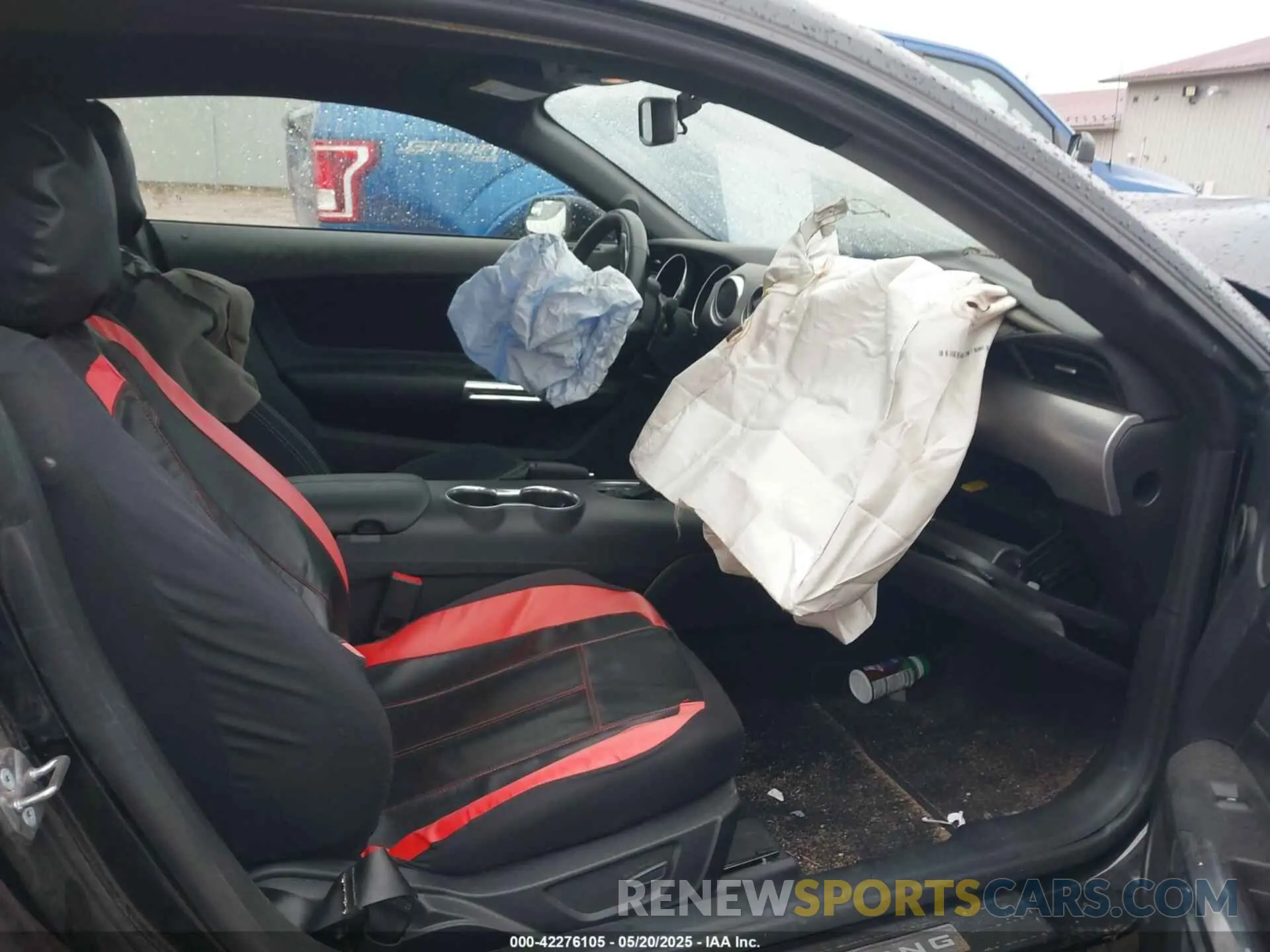 5 Photograph of a damaged car 1FA6P8CFXL5158685 FORD MUSTANG 2020