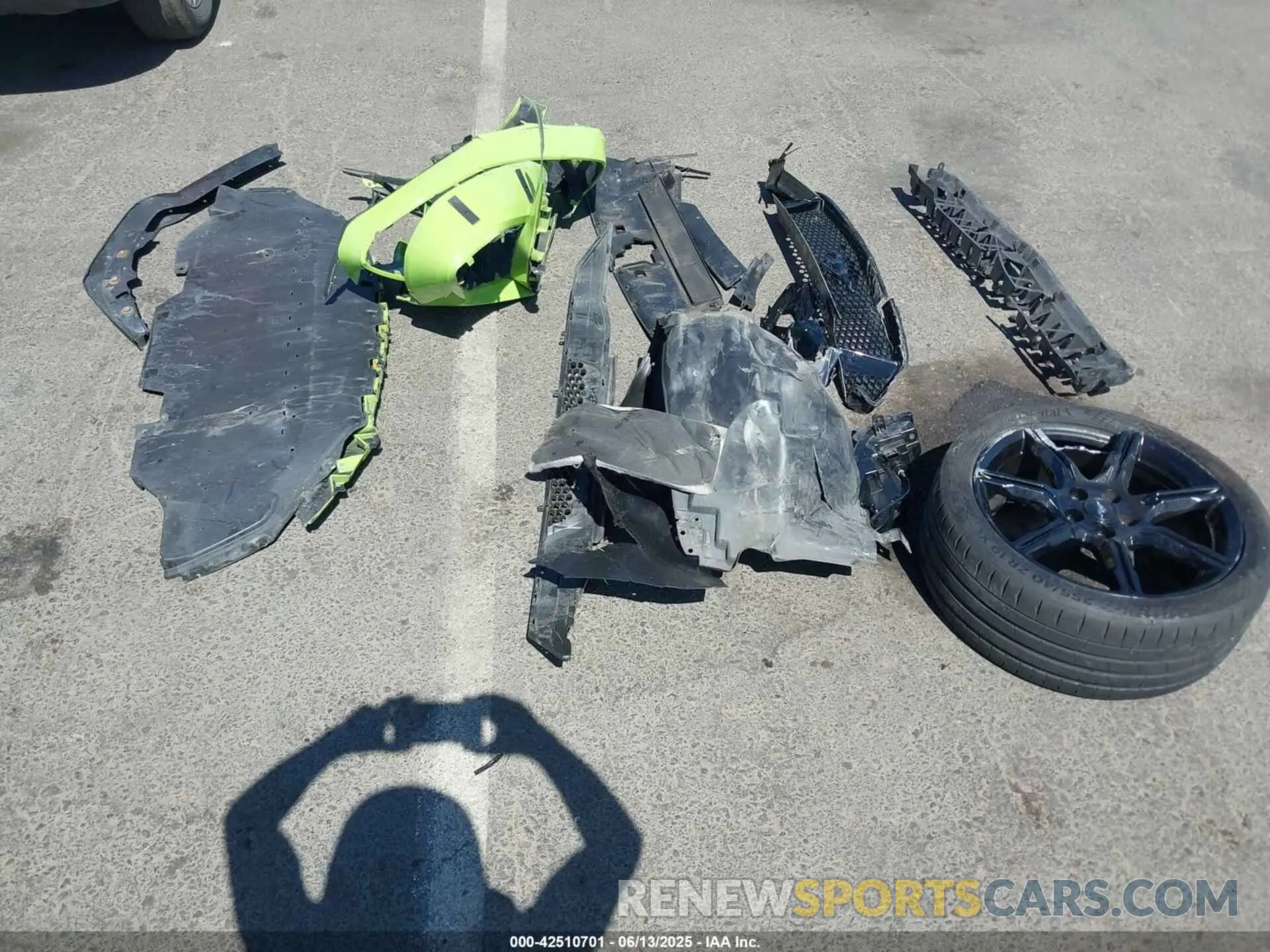 11 Photograph of a damaged car 1FA6P8CFXL5174093 FORD MUSTANG 2020