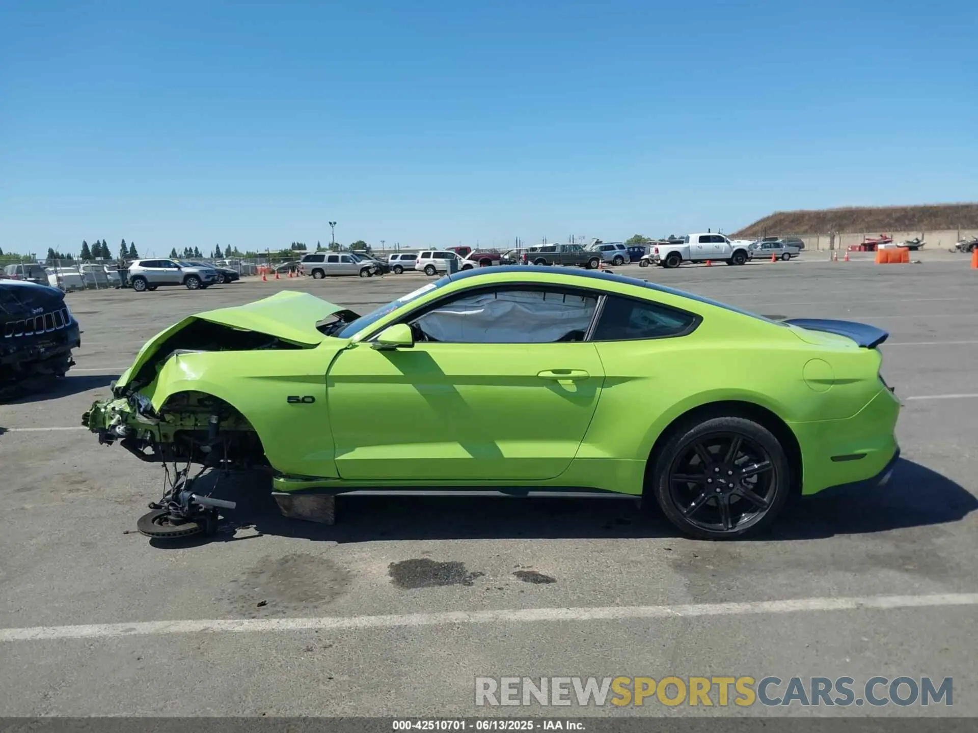 14 Photograph of a damaged car 1FA6P8CFXL5174093 FORD MUSTANG 2020
