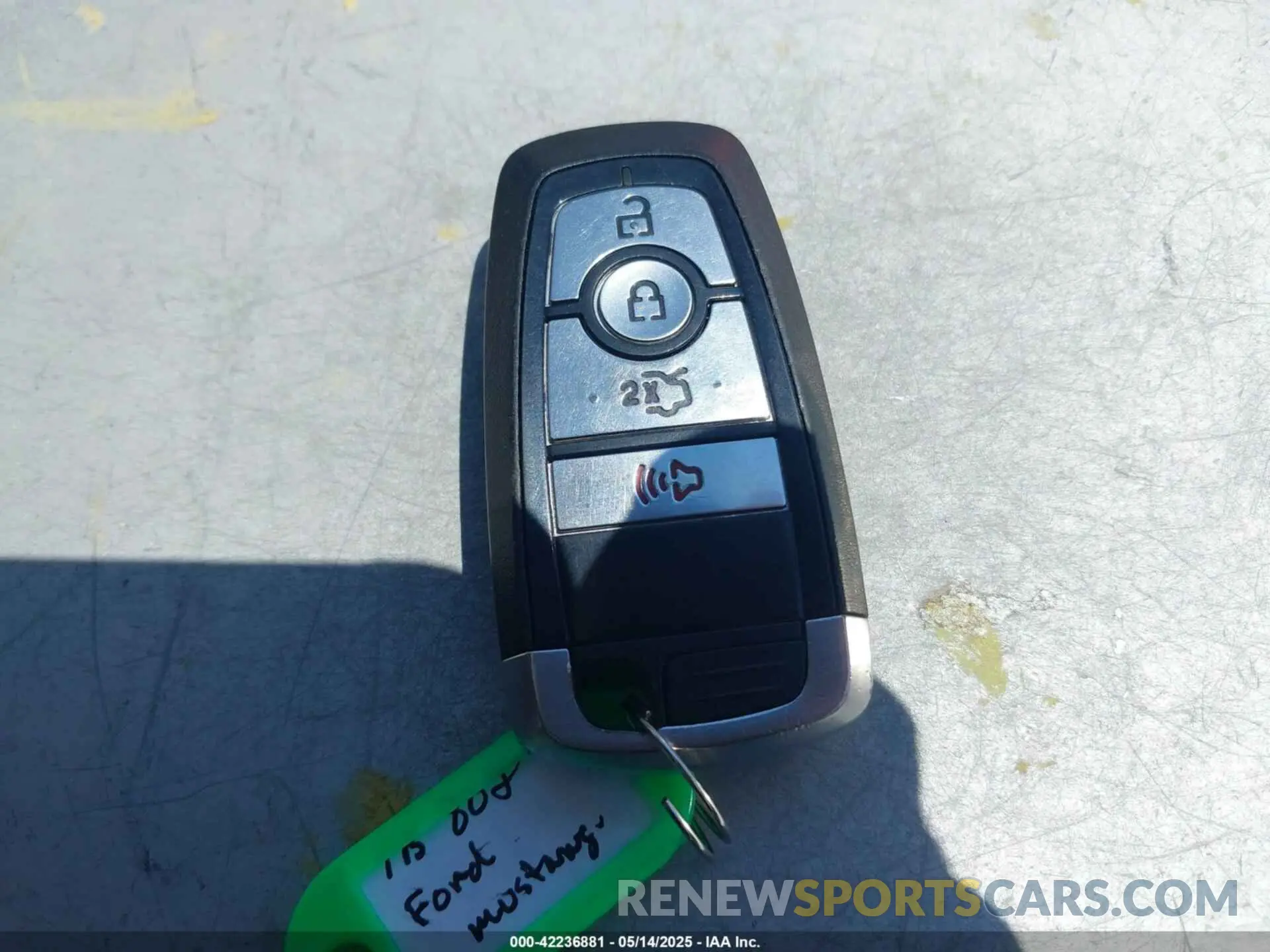 11 Photograph of a damaged car 1FA6P8CFXL5175681 FORD MUSTANG 2020