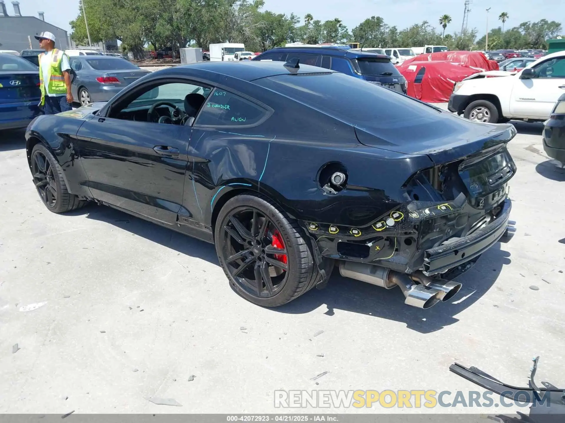 3 Photograph of a damaged car 1FA6P8SJ3L5502668 FORD MUSTANG 2020