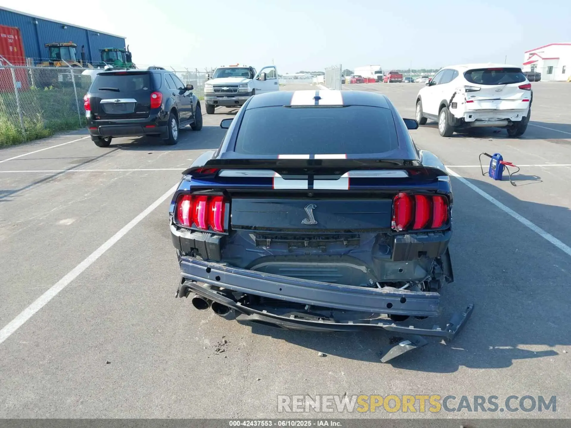 17 Photograph of a damaged car 1FA6P8SJ7L5500762 FORD MUSTANG 2020