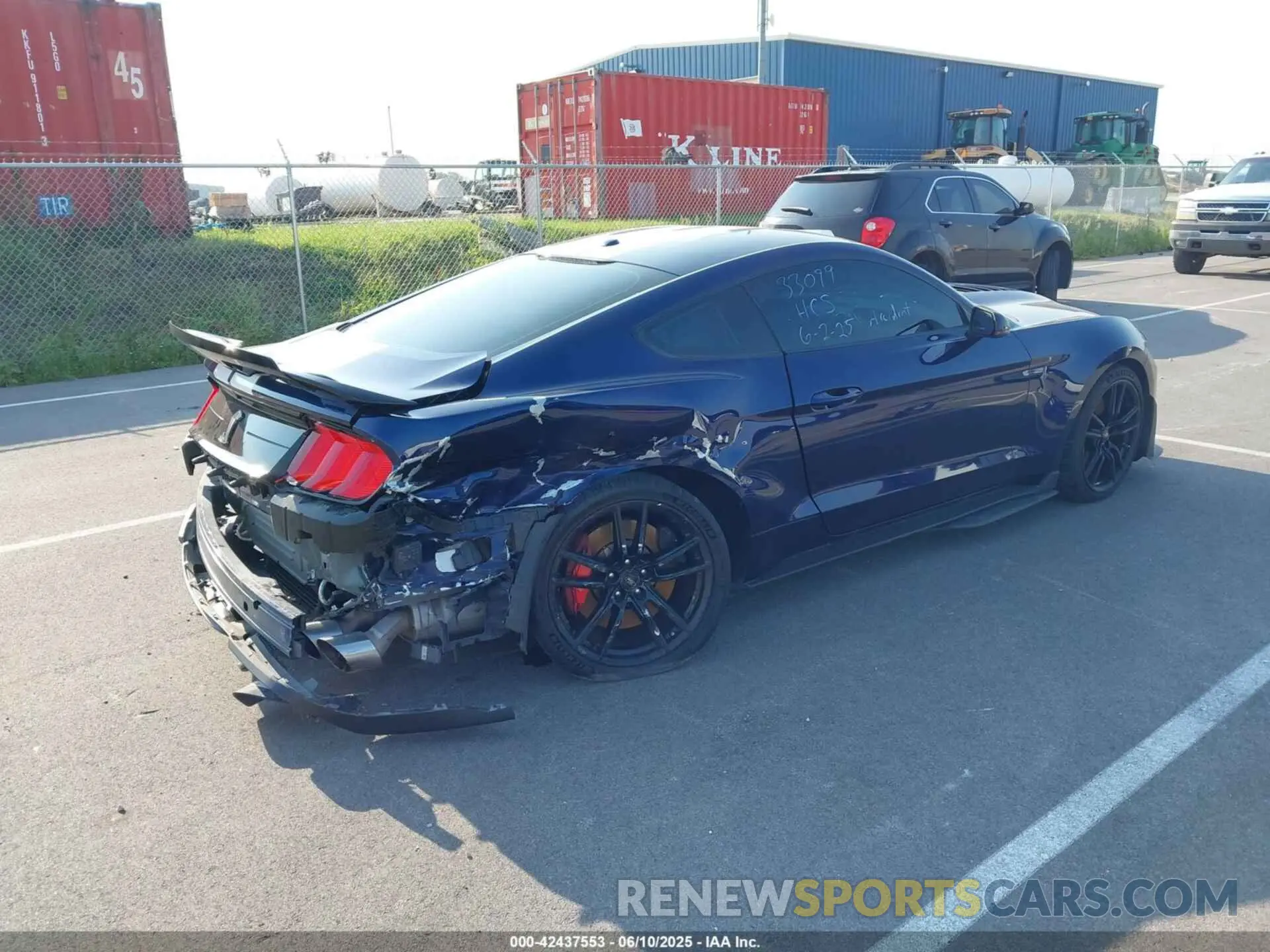 4 Photograph of a damaged car 1FA6P8SJ7L5500762 FORD MUSTANG 2020