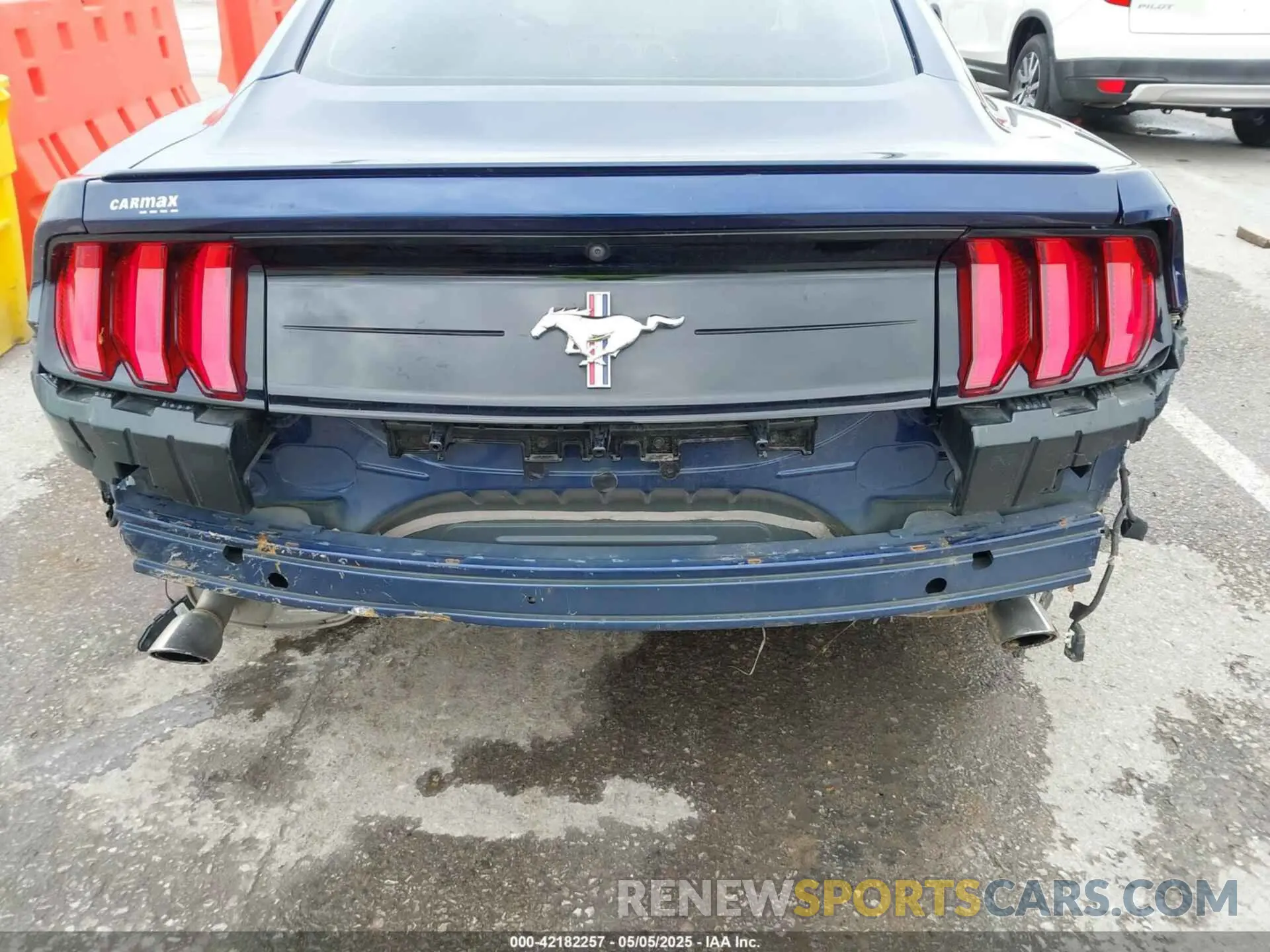 6 Photograph of a damaged car 1FA6P8TH2L5108722 FORD MUSTANG 2020