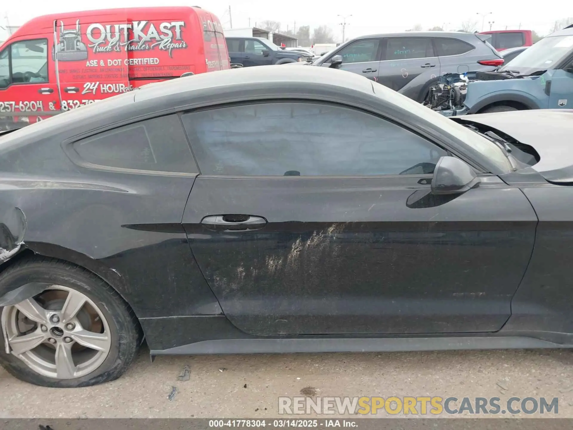 13 Photograph of a damaged car 1FA6P8TH3L5105814 FORD MUSTANG 2020