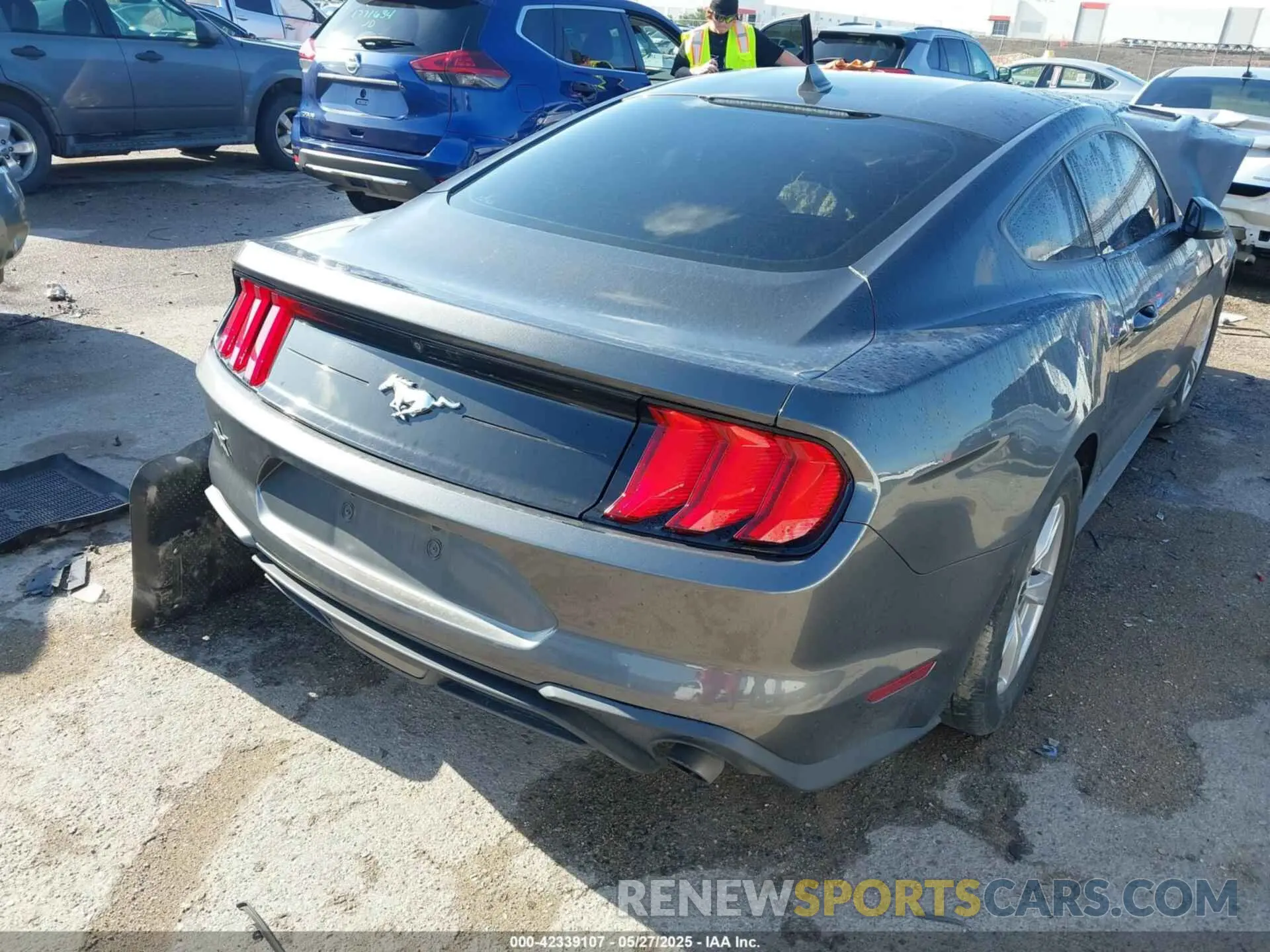 4 Photograph of a damaged car 1FA6P8TH3L5169920 FORD MUSTANG 2020