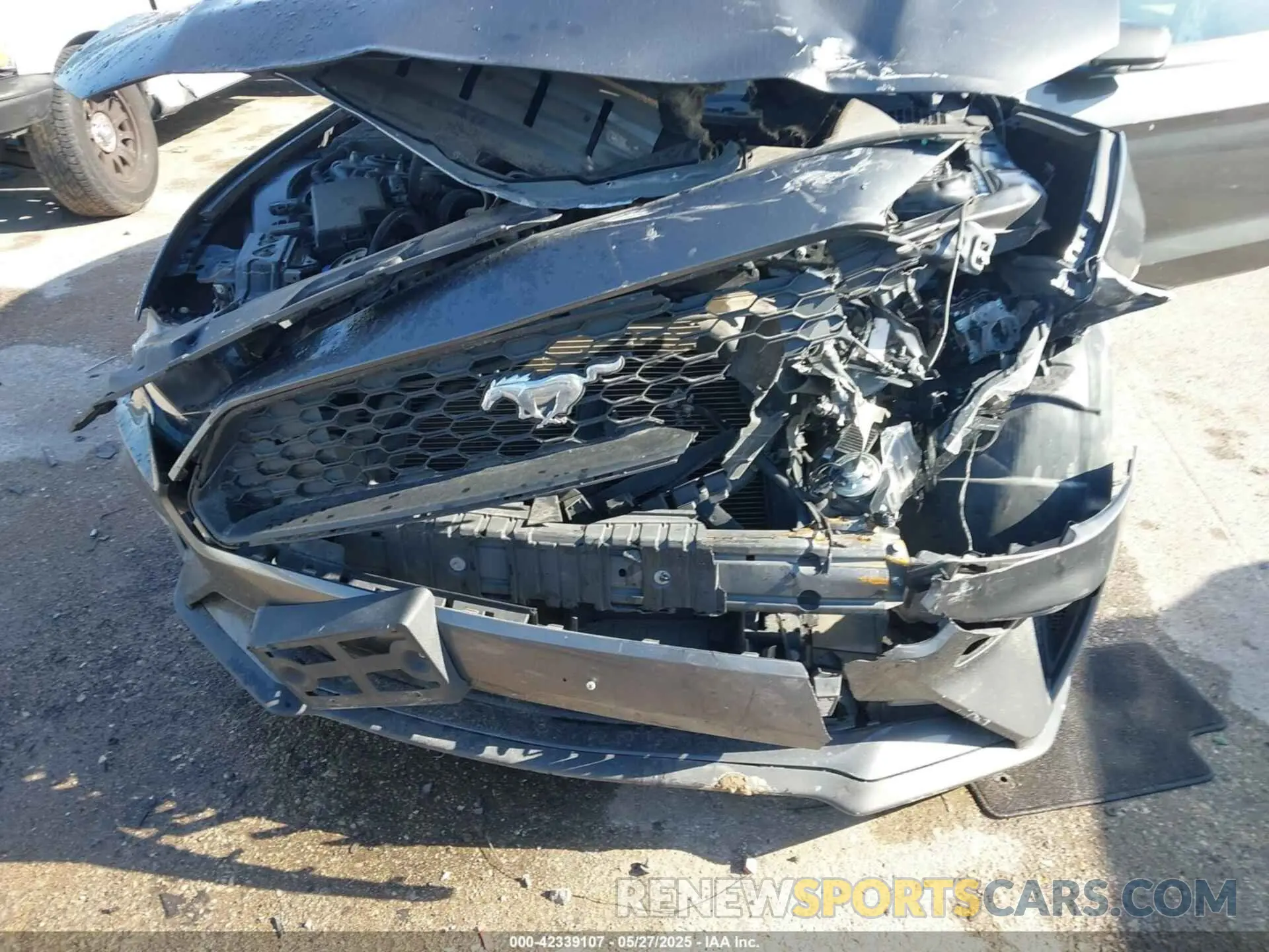 6 Photograph of a damaged car 1FA6P8TH3L5169920 FORD MUSTANG 2020