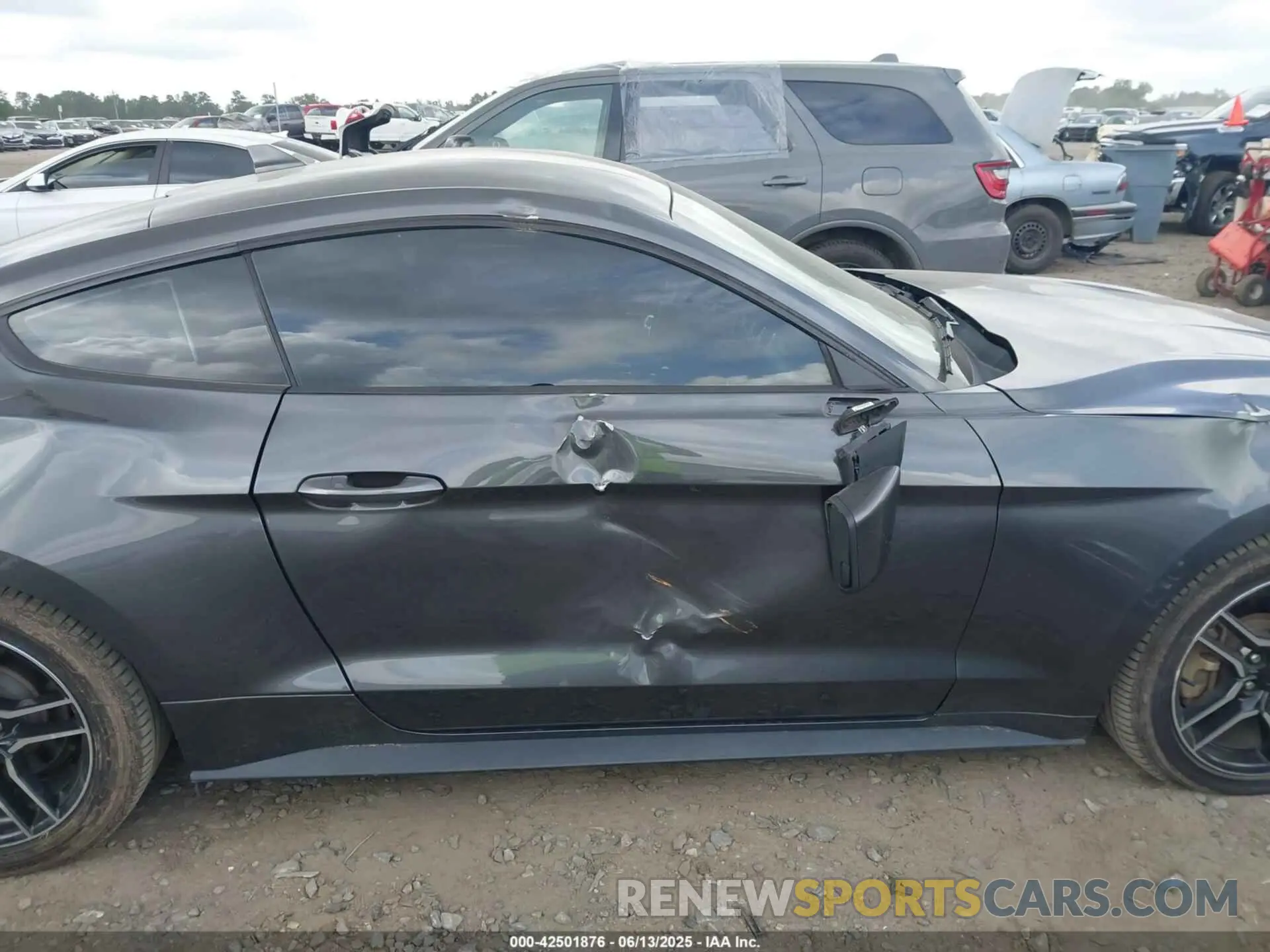 13 Photograph of a damaged car 1FA6P8TH3L5171960 FORD MUSTANG 2020