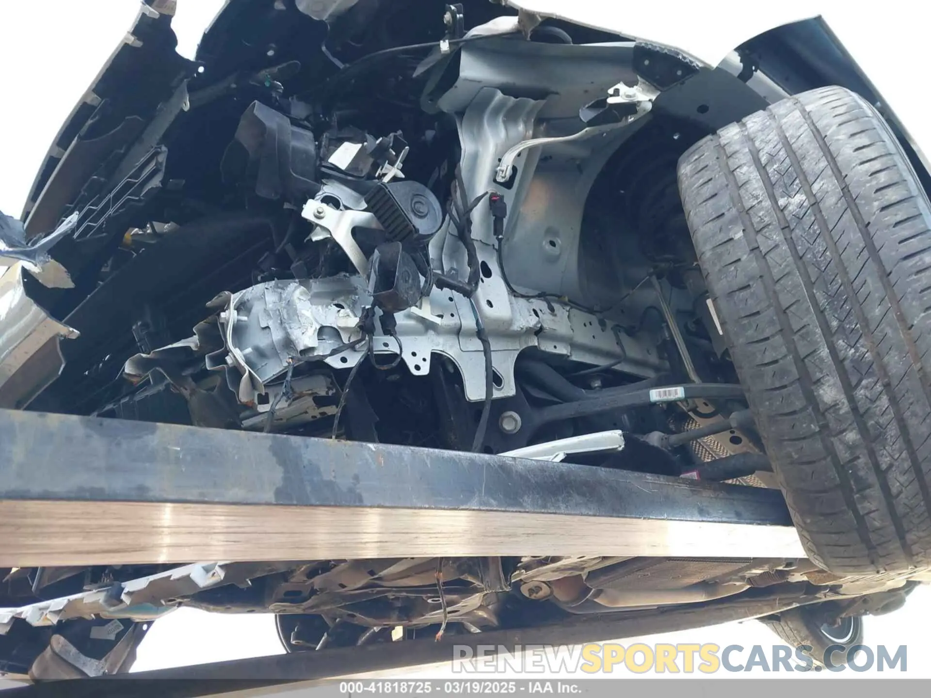19 Photograph of a damaged car 1FA6P8TH3L5176737 FORD MUSTANG 2020
