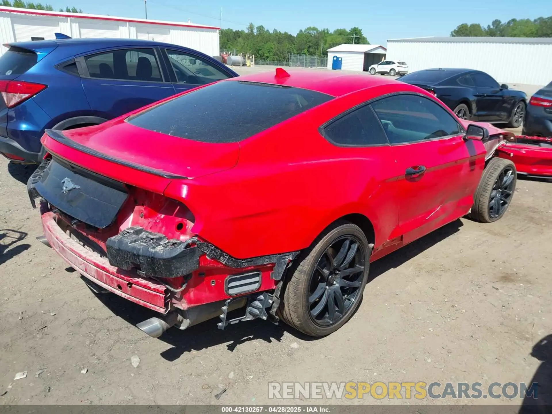 4 Photograph of a damaged car 1FA6P8TH4L5139065 FORD MUSTANG 2020