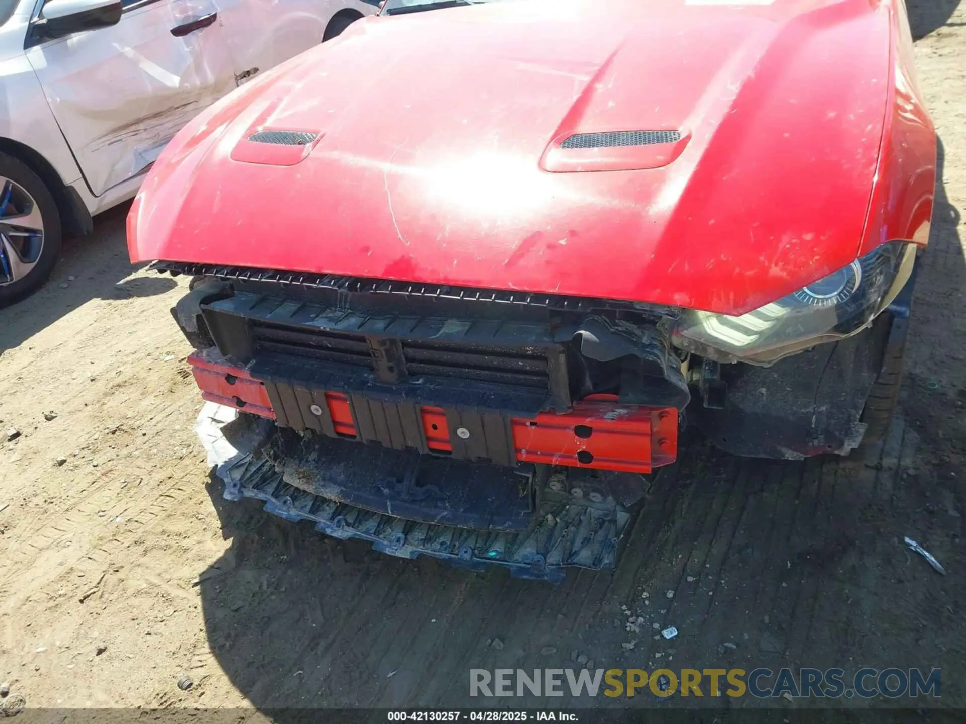6 Photograph of a damaged car 1FA6P8TH4L5139065 FORD MUSTANG 2020